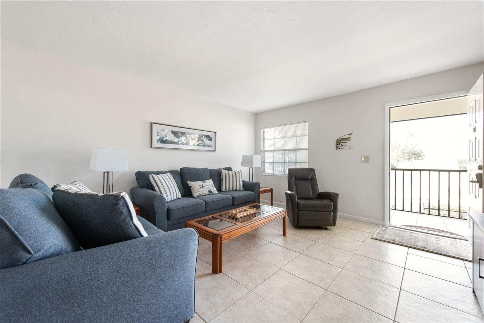 Image 21 of 40 For 1531 Placida Road 4-103