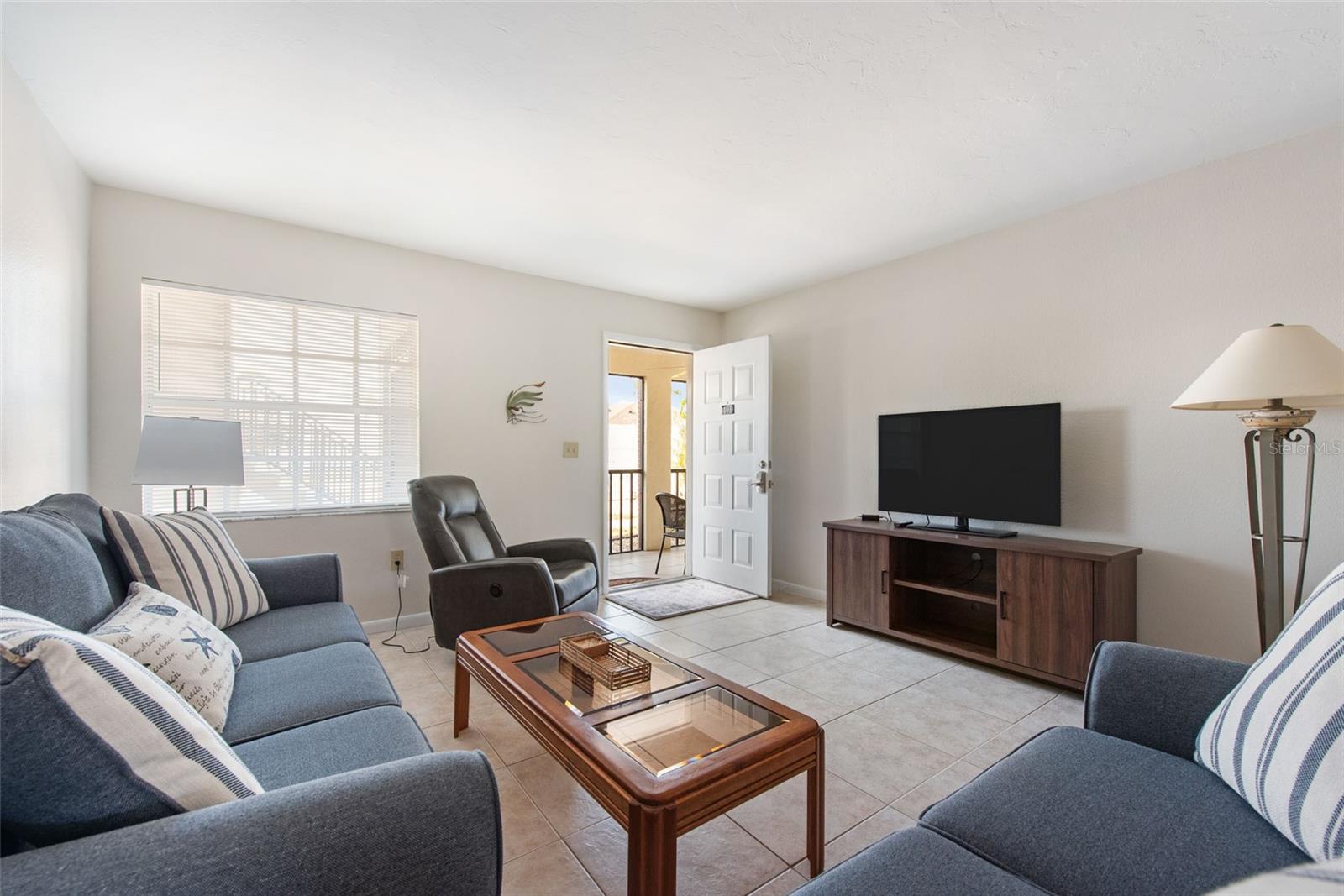Image 22 of 40 For 1531 Placida Road 4-103