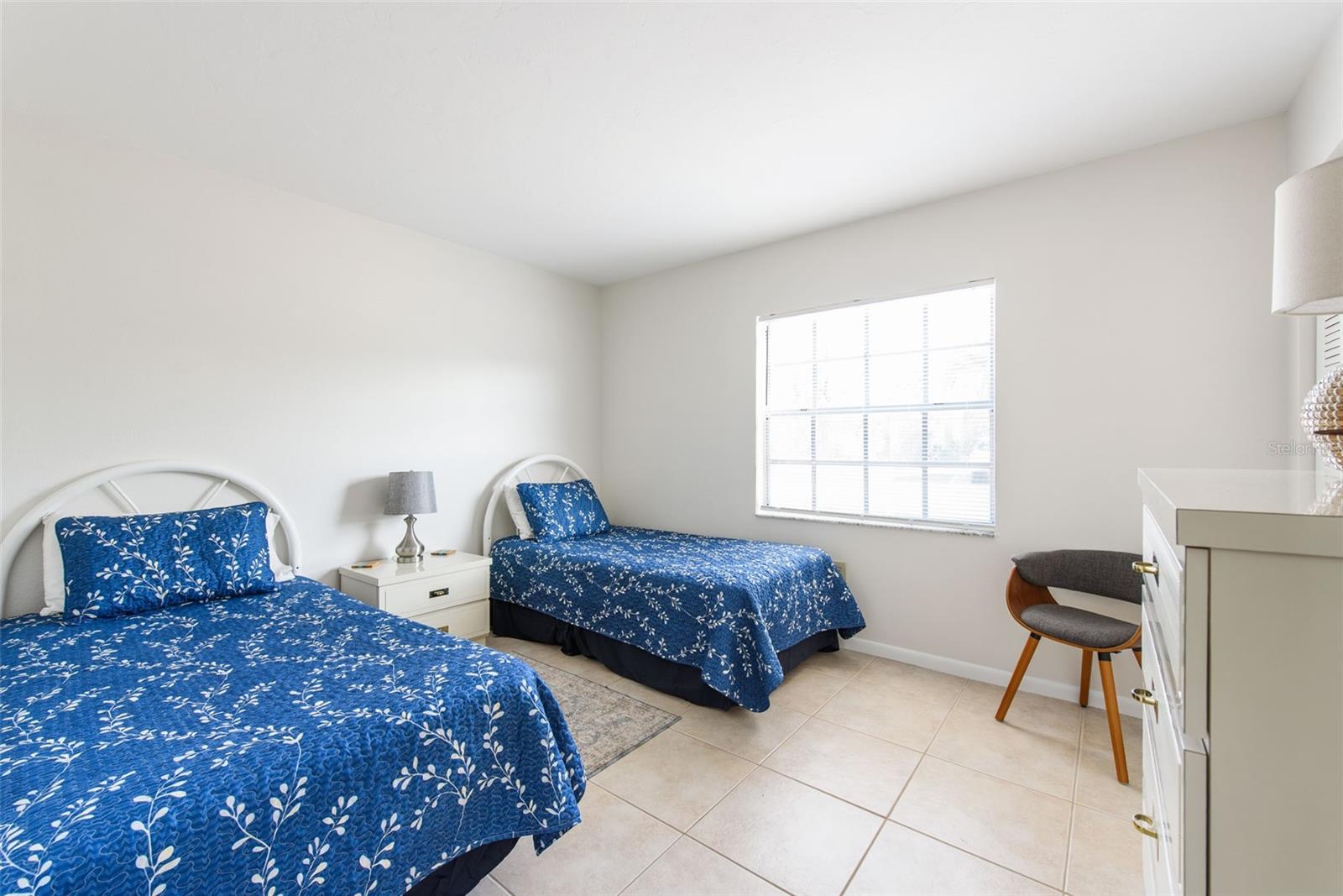 Image 33 of 40 For 1531 Placida Road 4-103