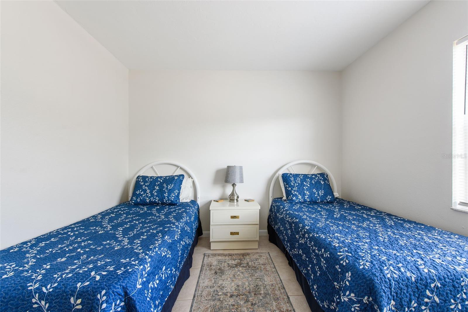 Image 34 of 40 For 1531 Placida Road 4-103