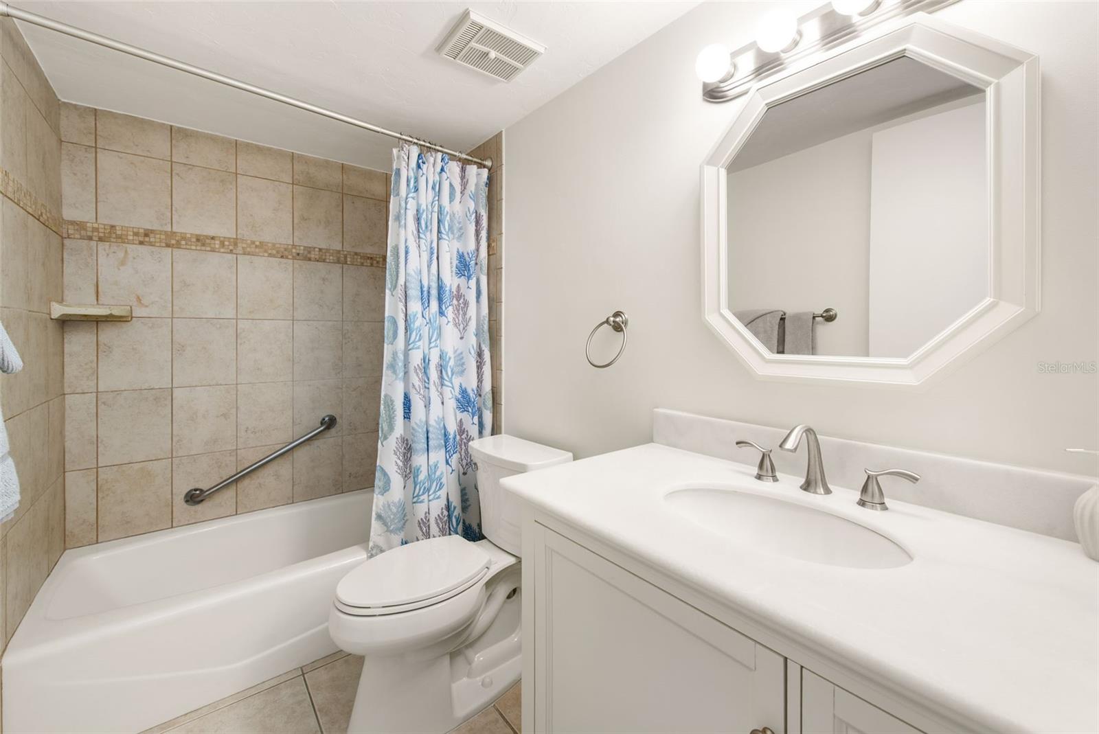 Image 37 of 40 For 1531 Placida Road 4-103