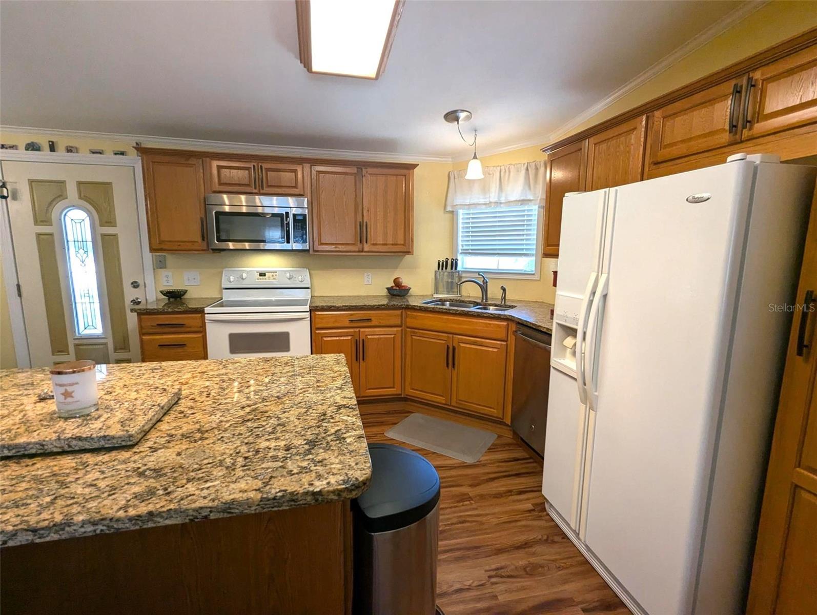 Image 4 of 66 For 2100 Kings Highway 977