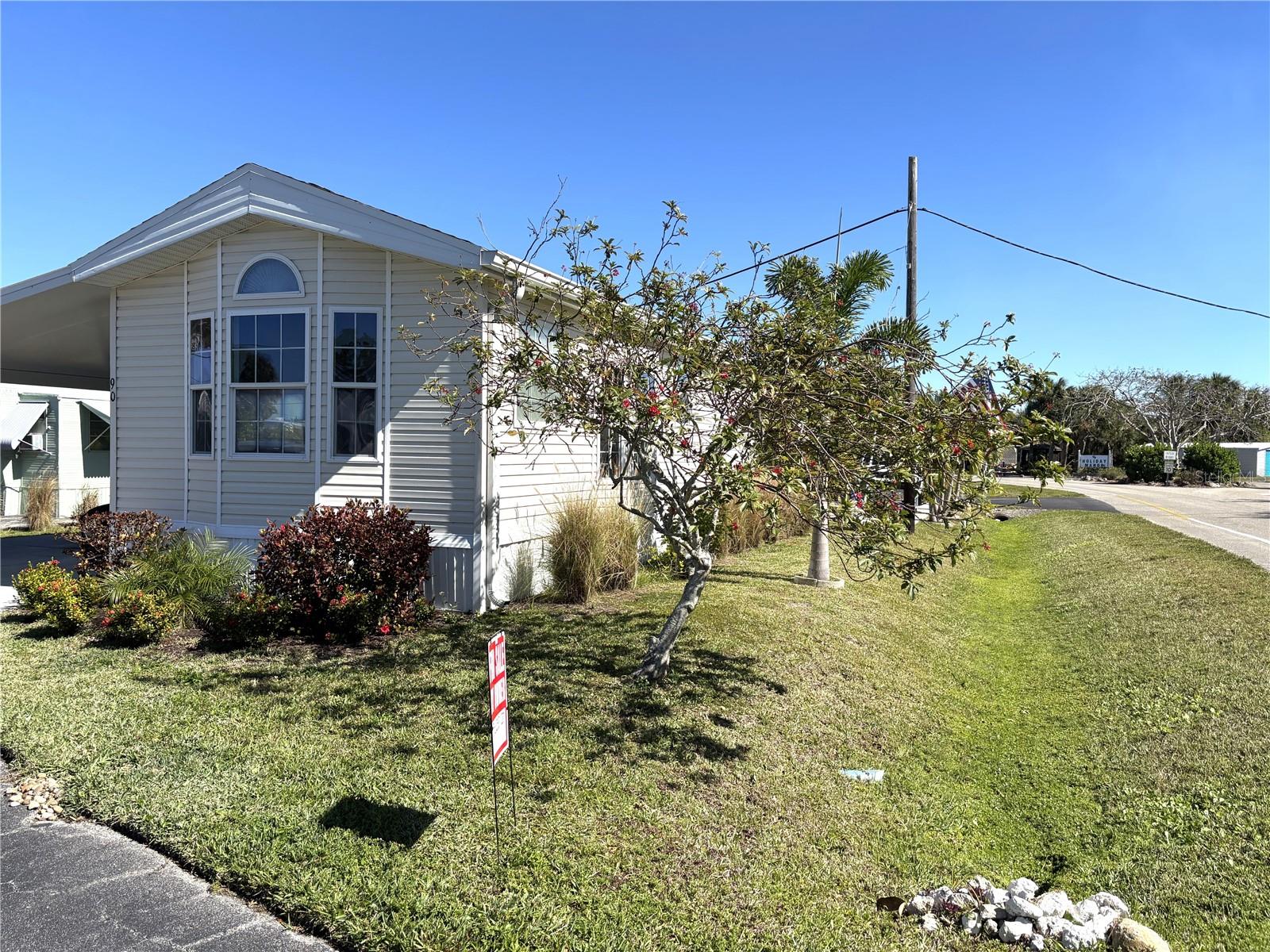 Image 2 of 25 For 90 Tangelo Lane 213