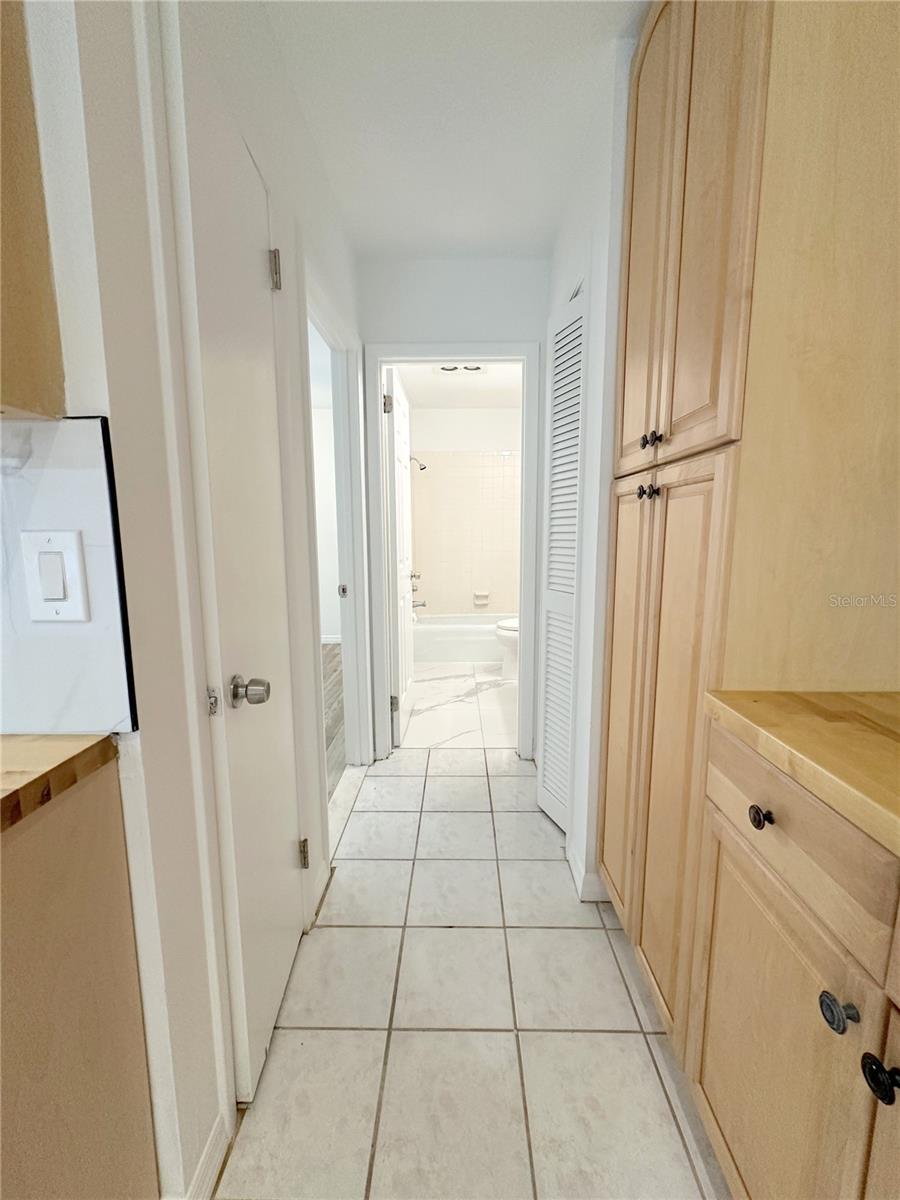 Image 6 of 13 For 1655 Florence Avenue