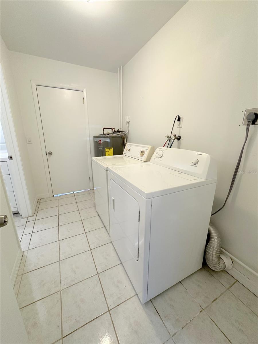 Image 9 of 13 For 1655 Florence Avenue