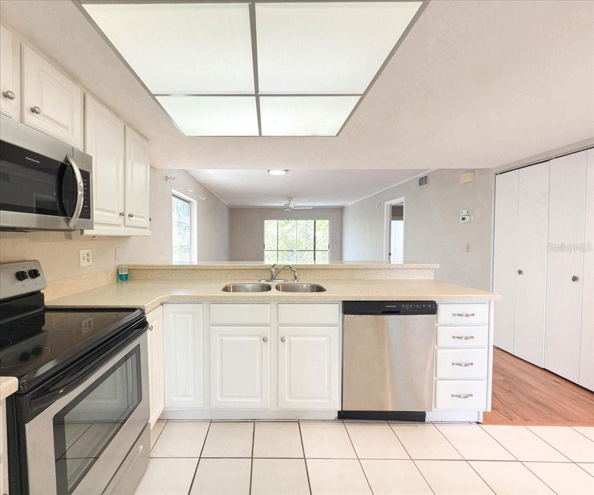 Image 20 of 45 For 6800 Placida Road 133
