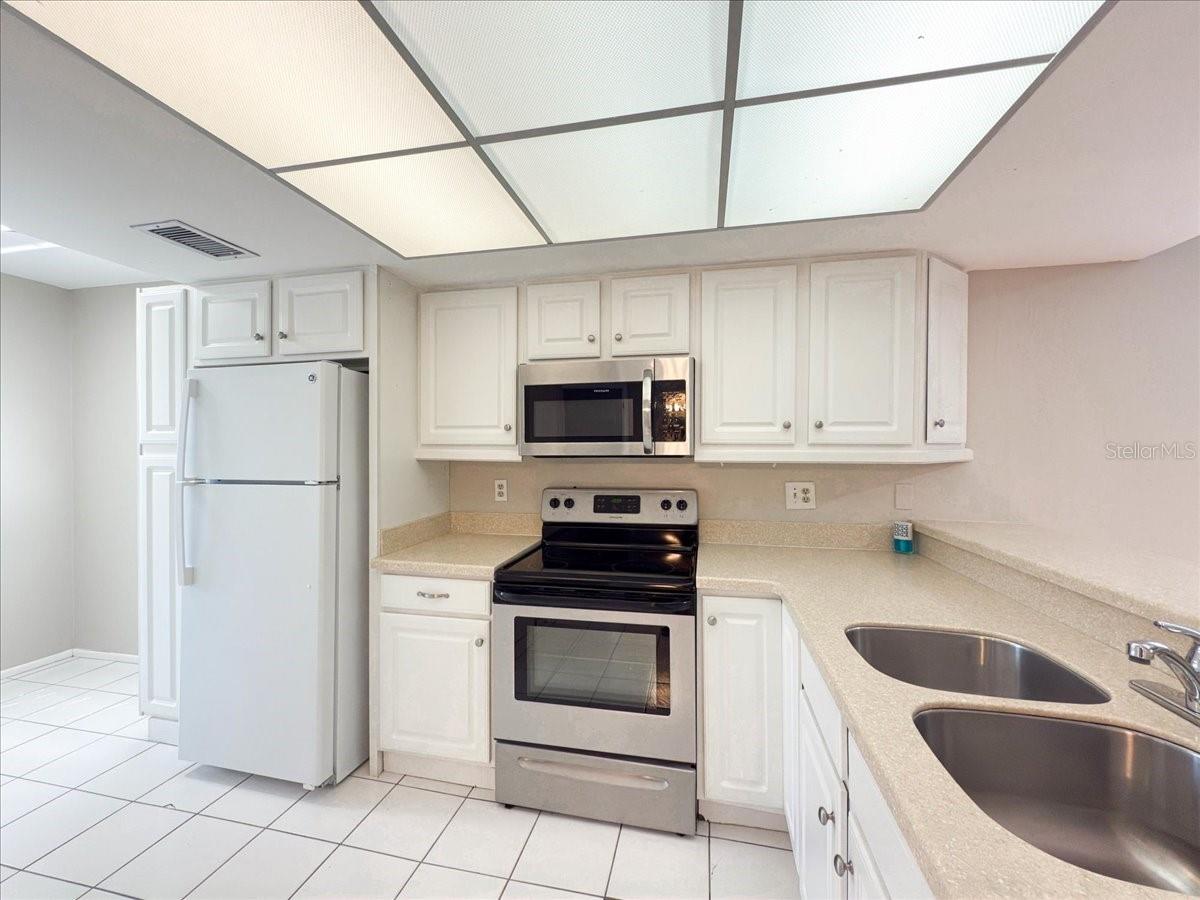 Image 21 of 45 For 6800 Placida Road 133