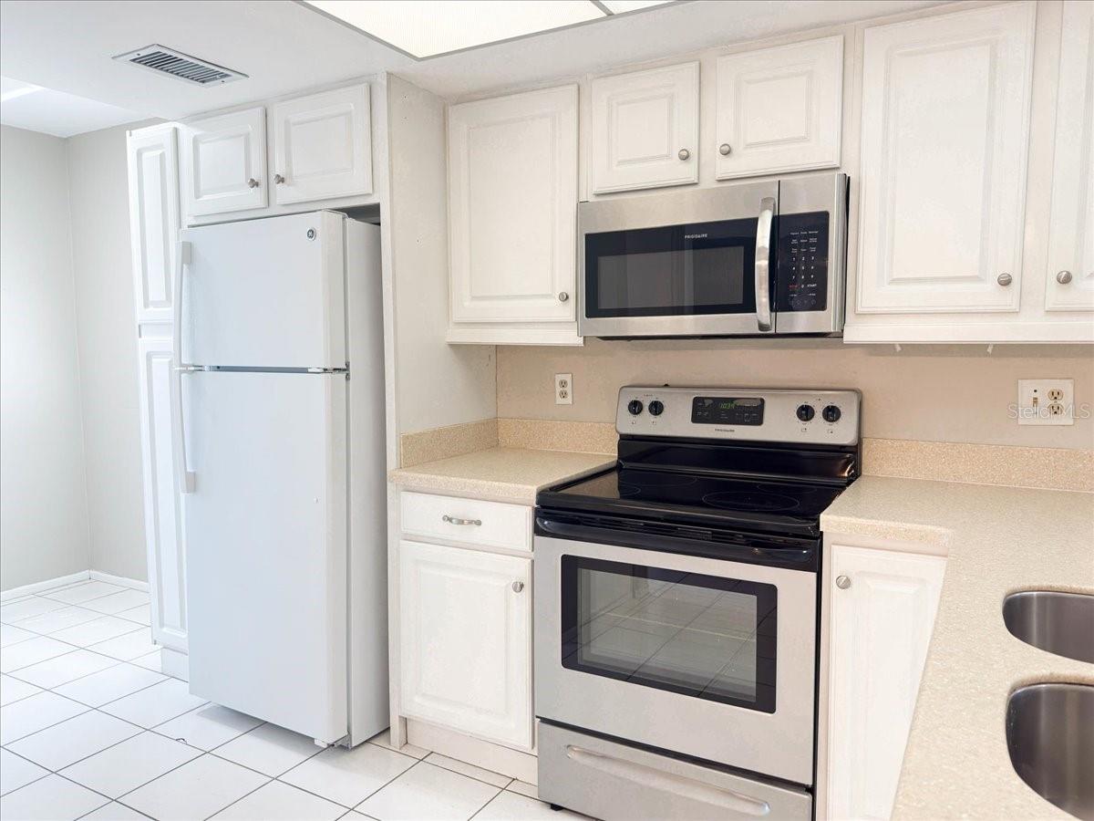 Image 22 of 45 For 6800 Placida Road 133