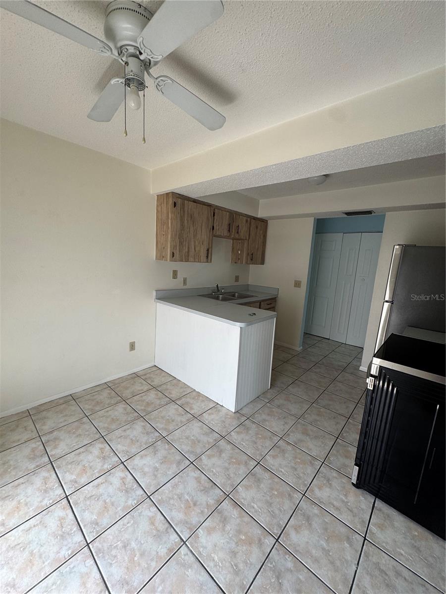 Image 10 of 17 For 300 Rotonda Boulevard W H