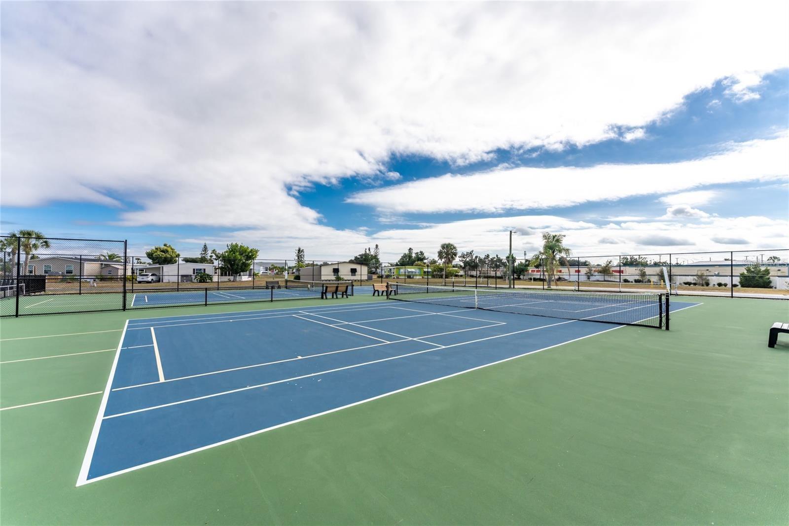 Image 9 of 9 For 6245 Oriole Boulevard