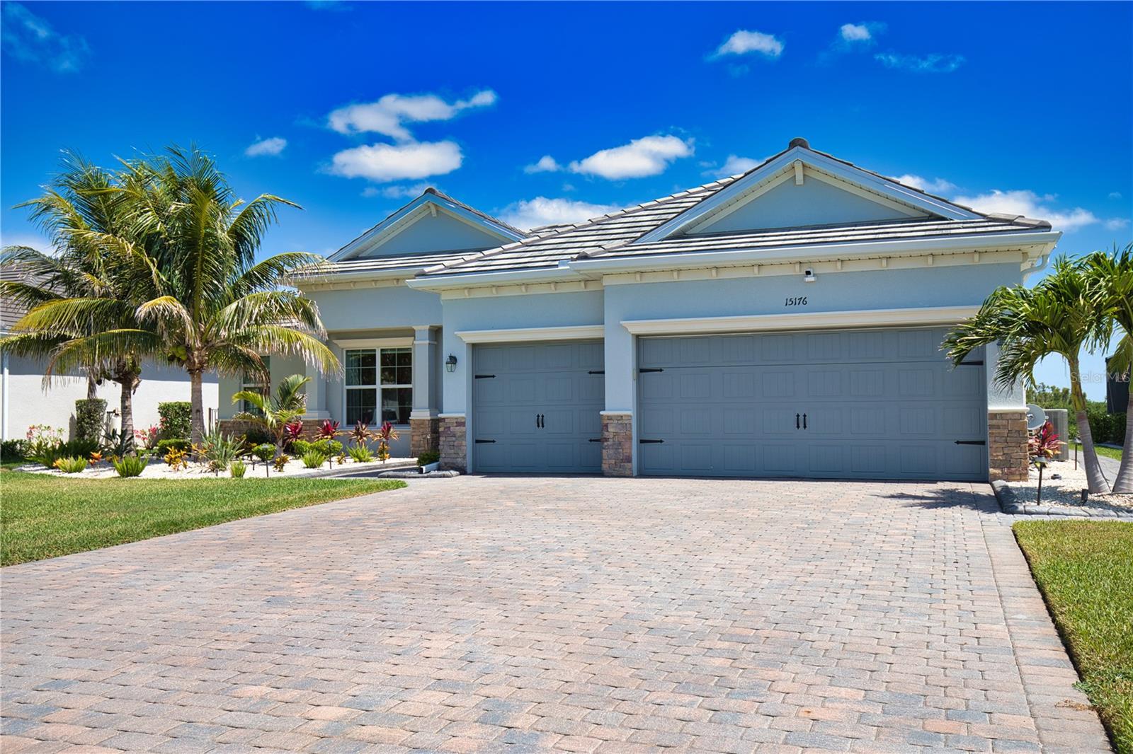 Image 3 of 100 For 15176 Spanish Point Drive