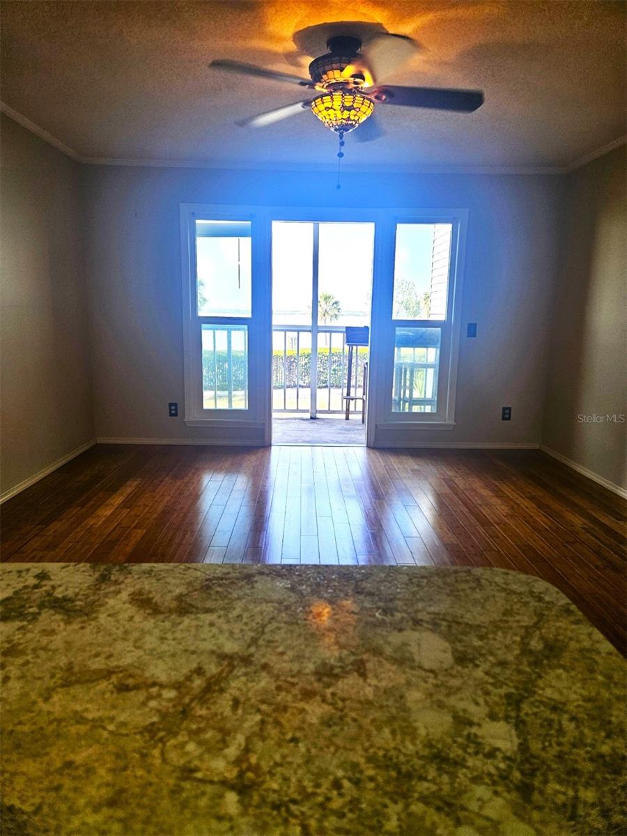 Image 5 of 29 For 4410 Warren Avenue 206