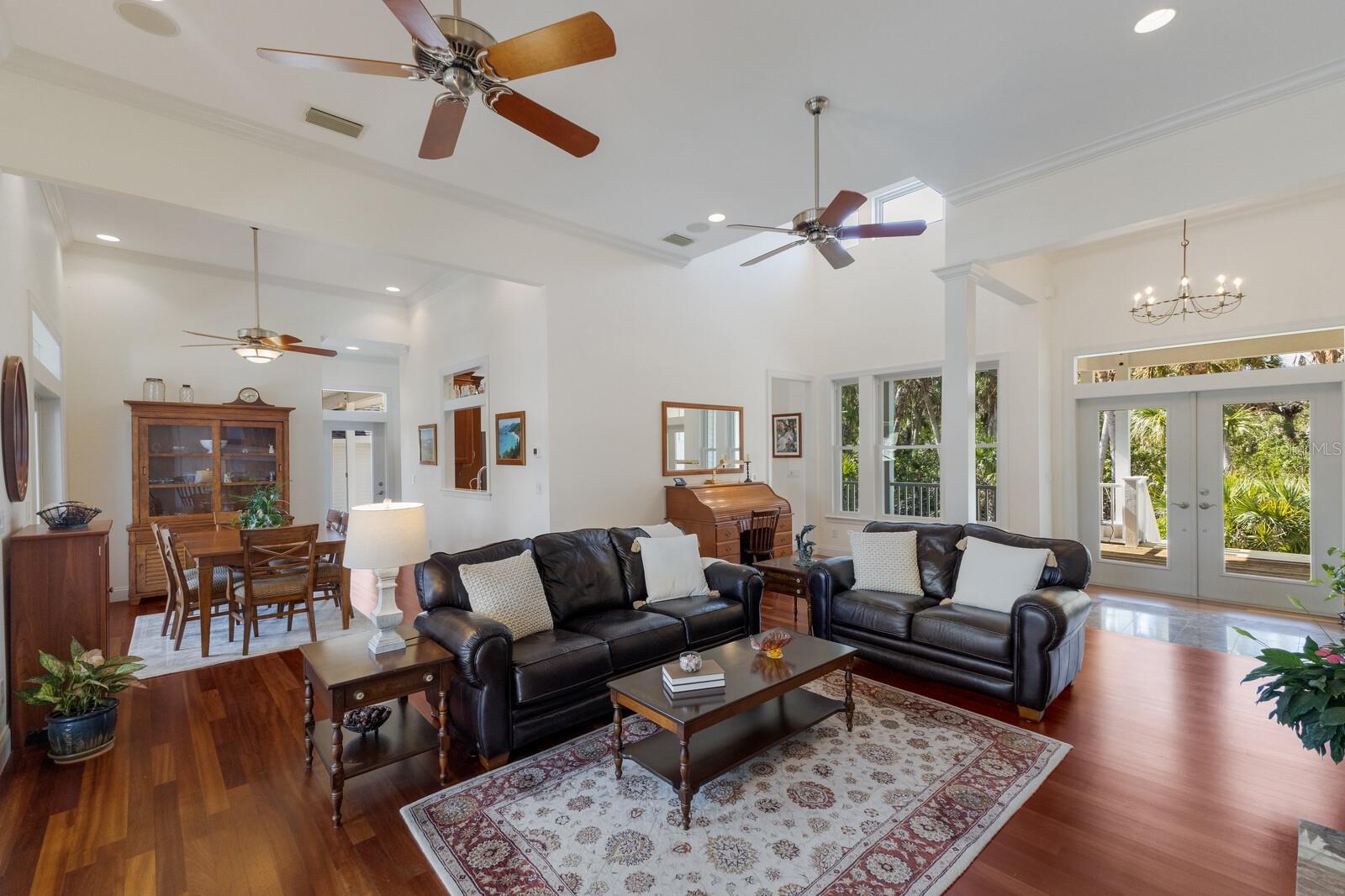 Image 14 of 49 For 9144 Spring Valley Road