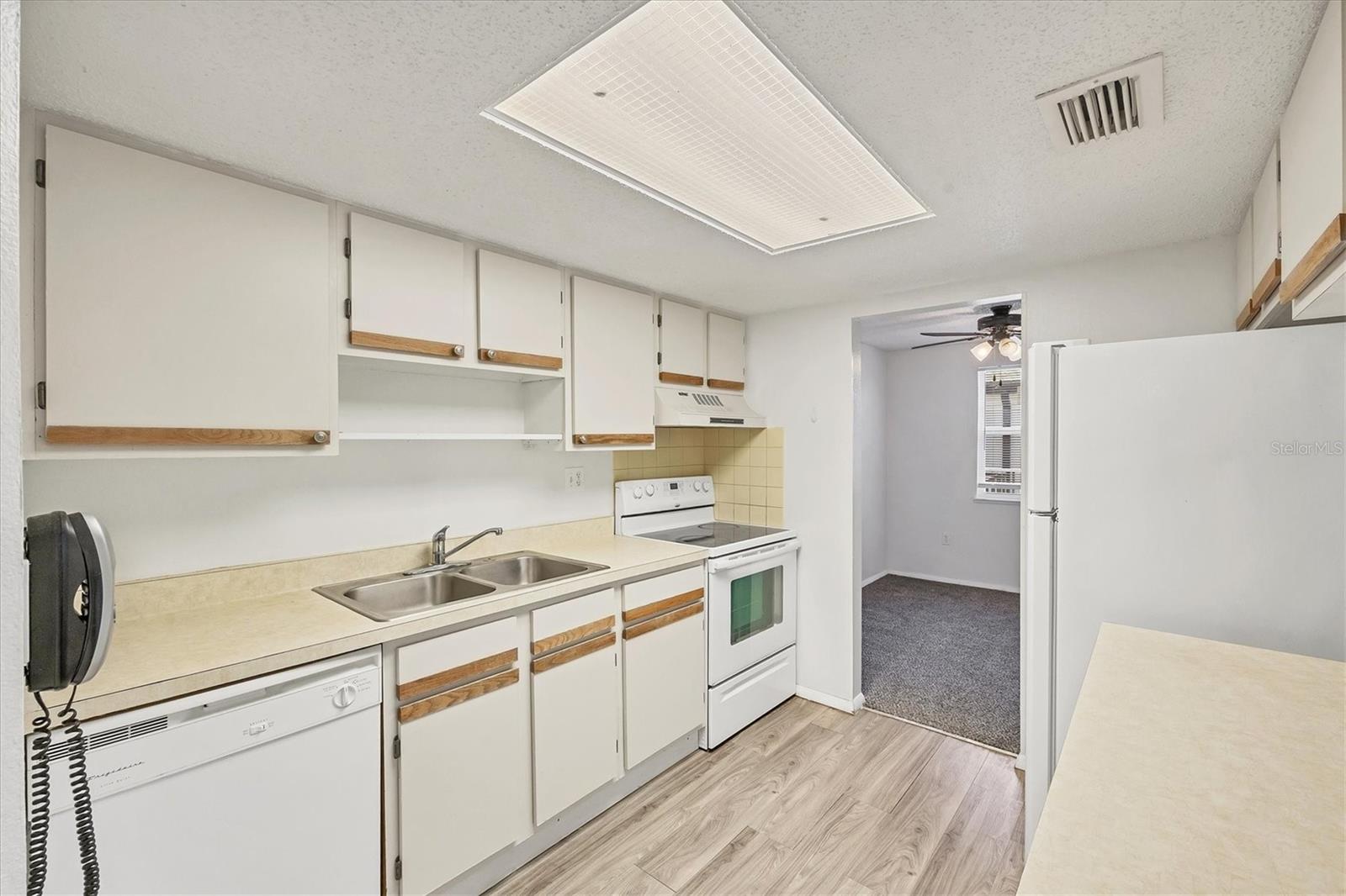 Image 6 of 22 For 22291 Westchester Boulevard 407