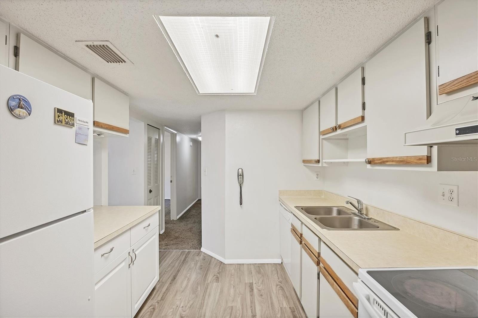 Image 8 of 22 For 22291 Westchester Boulevard 407