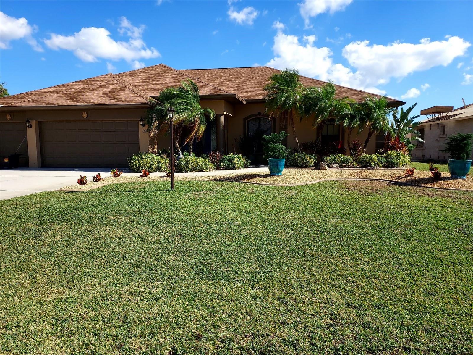 Details for 19 Medalist Way, ROTONDA WEST, FL 33947