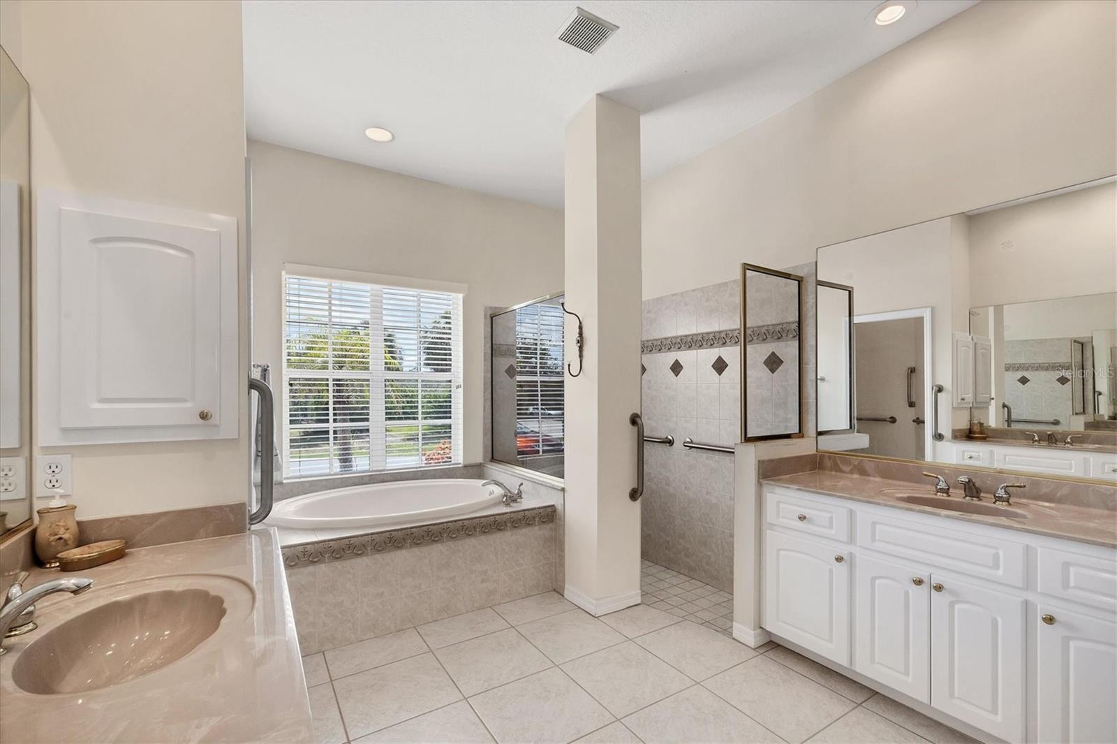 Image 17 of 29 For 585 Coral Creek Drive