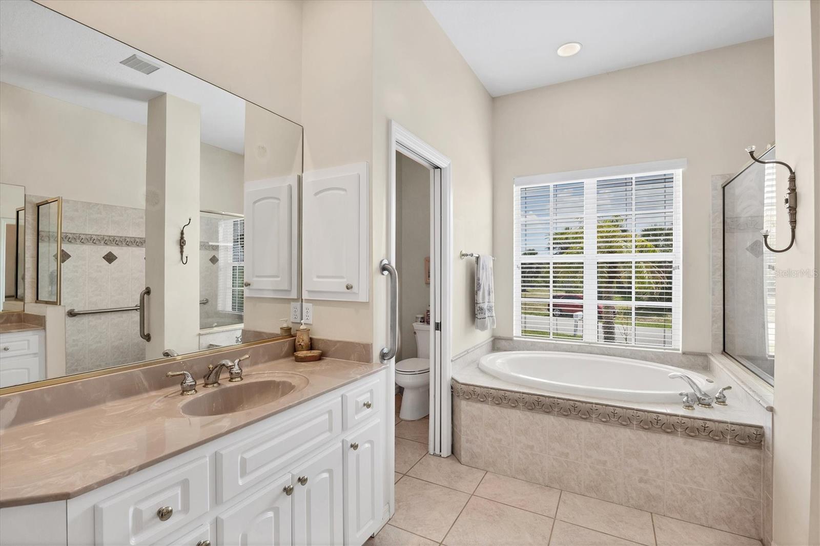 Image 18 of 29 For 585 Coral Creek Drive