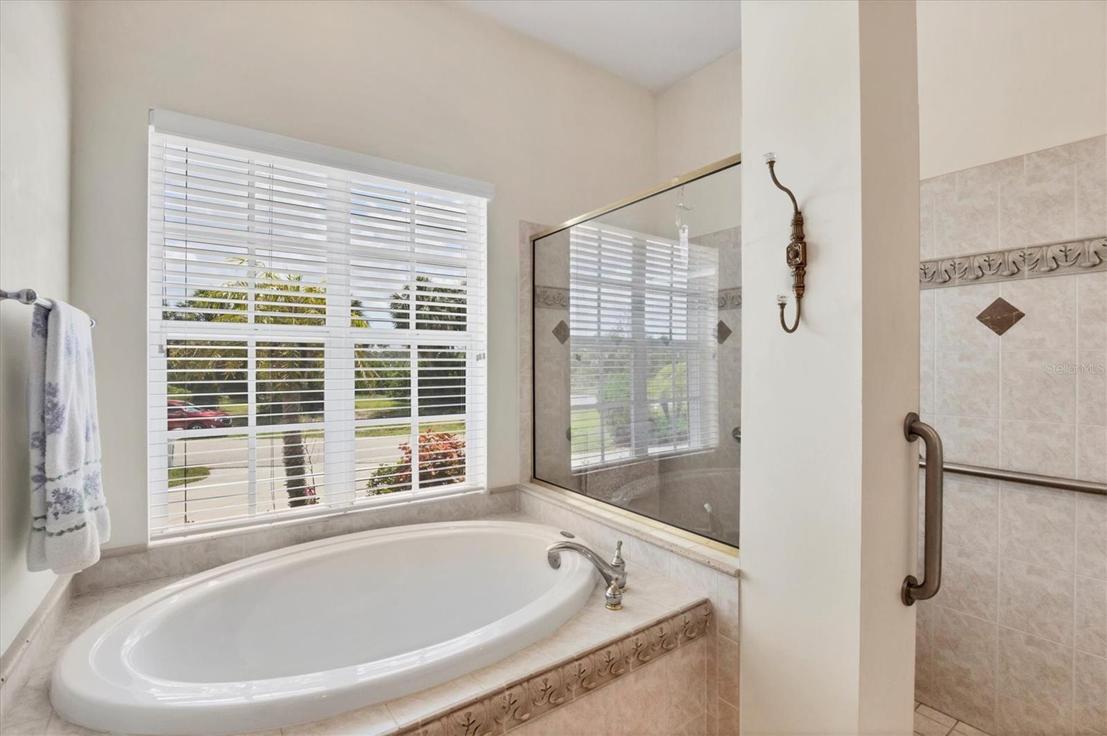 Image 19 of 29 For 585 Coral Creek Drive