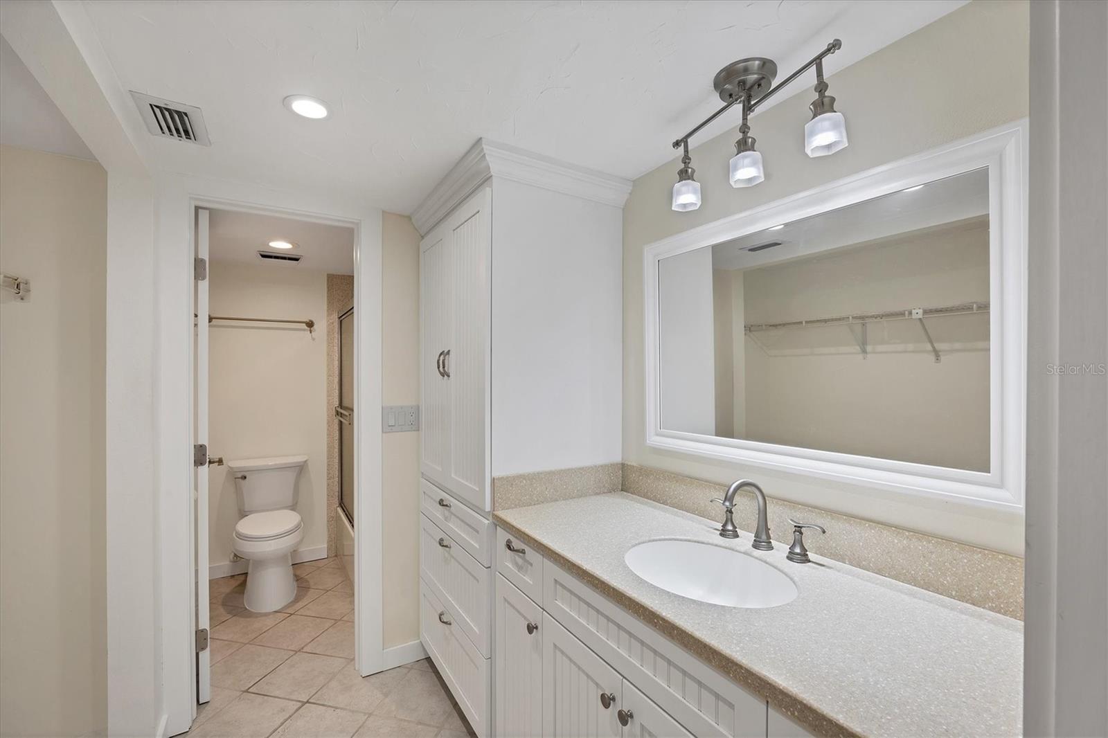 Image 14 of 34 For 149 Englewood Isles Parkway 603