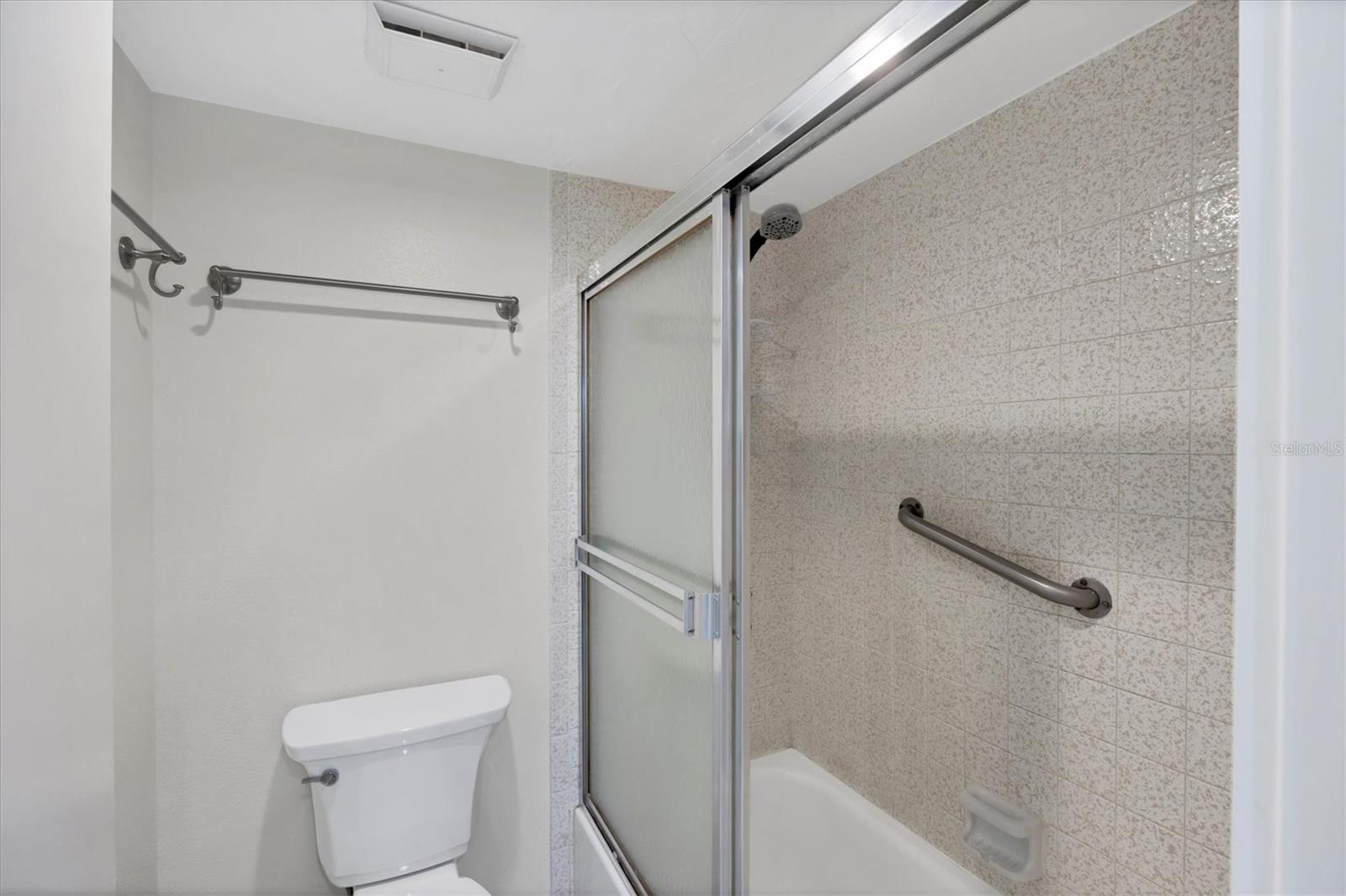 Image 15 of 34 For 149 Englewood Isles Parkway 603