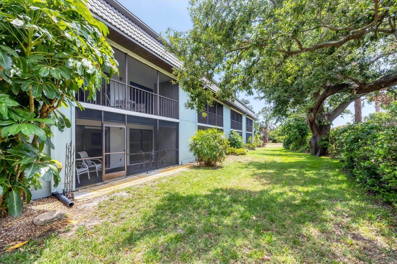 Image 23 of 34 For 149 Englewood Isles Parkway 603