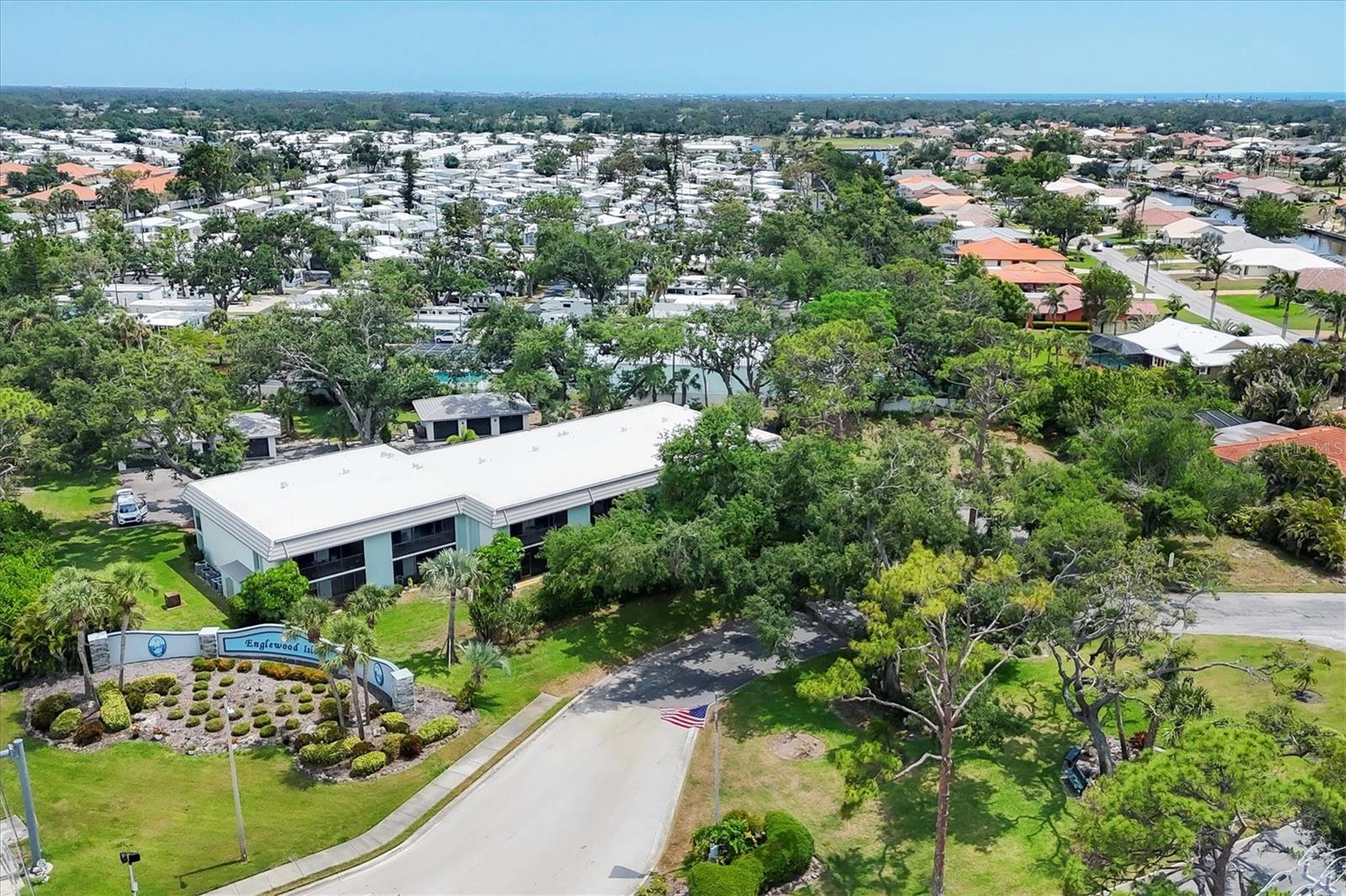 Image 25 of 34 For 149 Englewood Isles Parkway 603