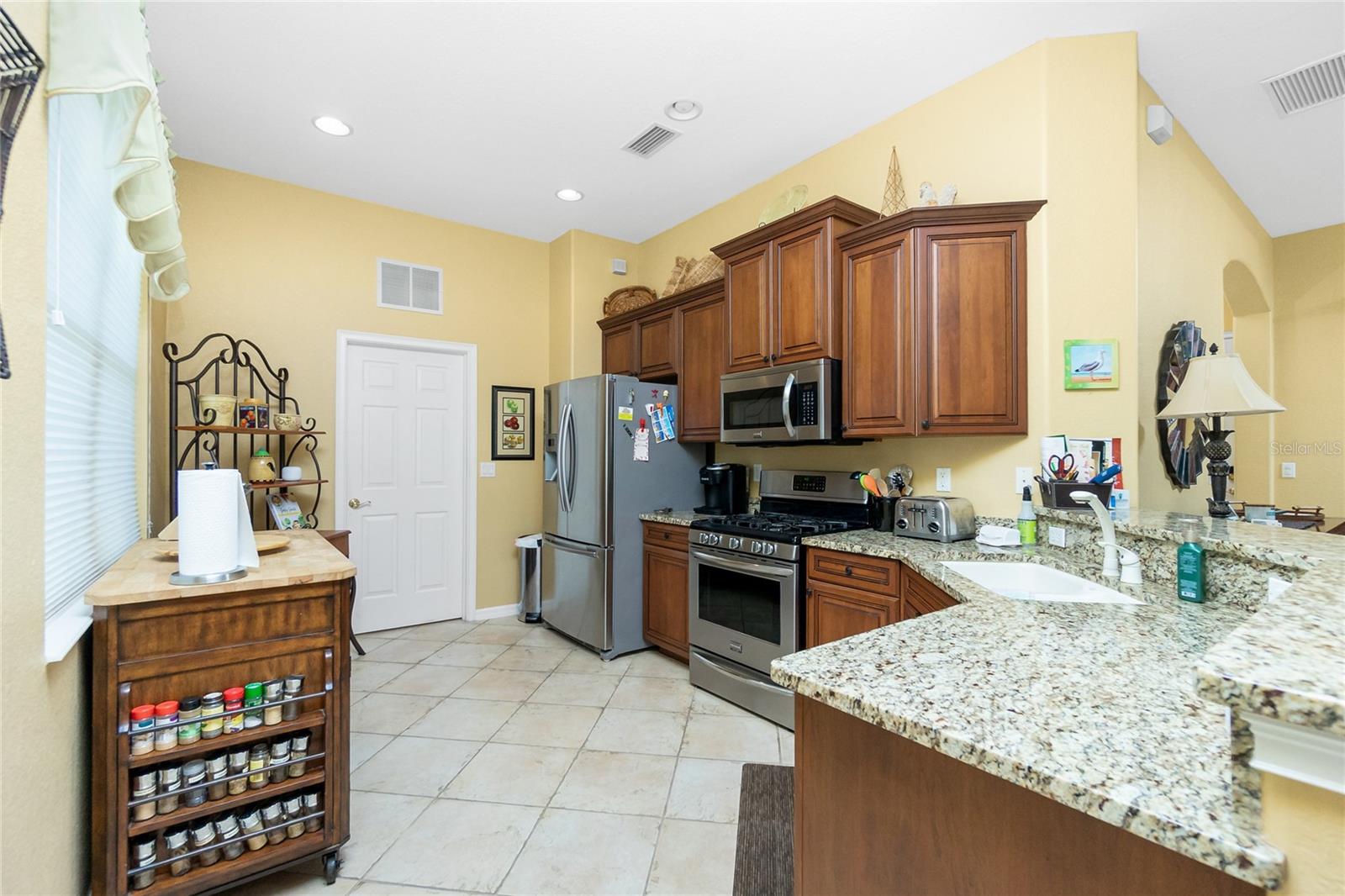 Image 16 of 63 For 142 Savona Way