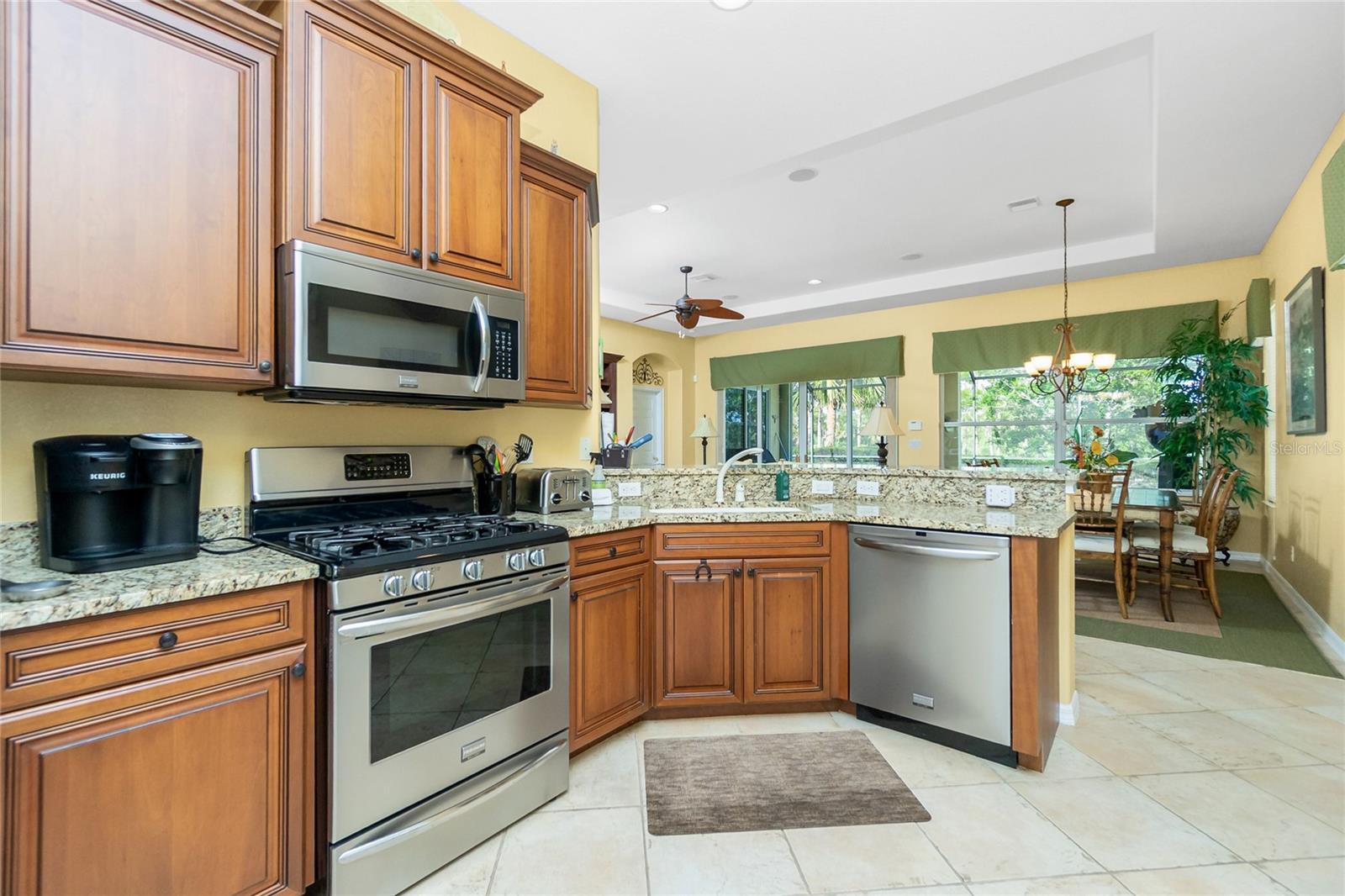 Image 17 of 63 For 142 Savona Way