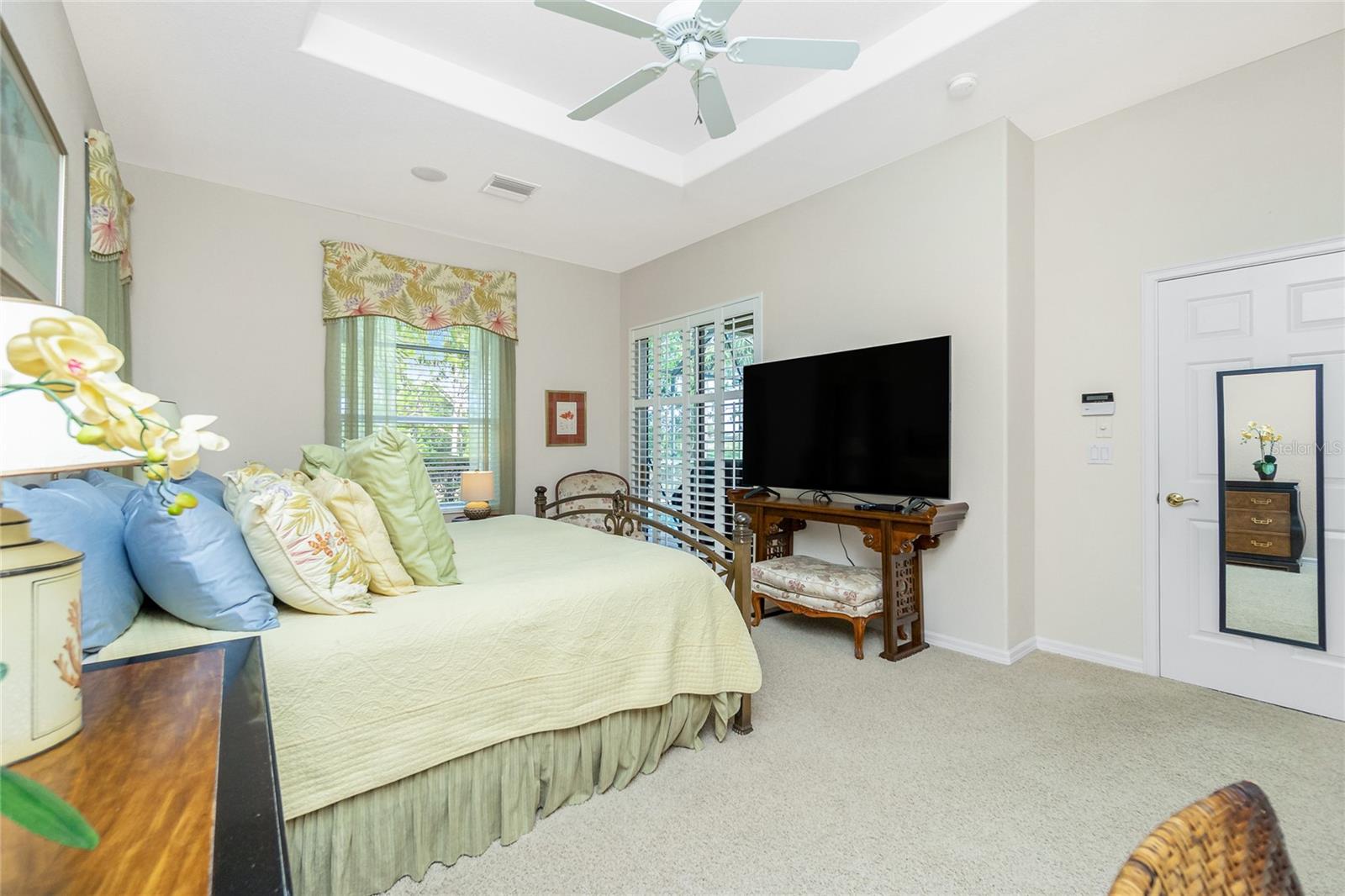 Image 22 of 63 For 142 Savona Way