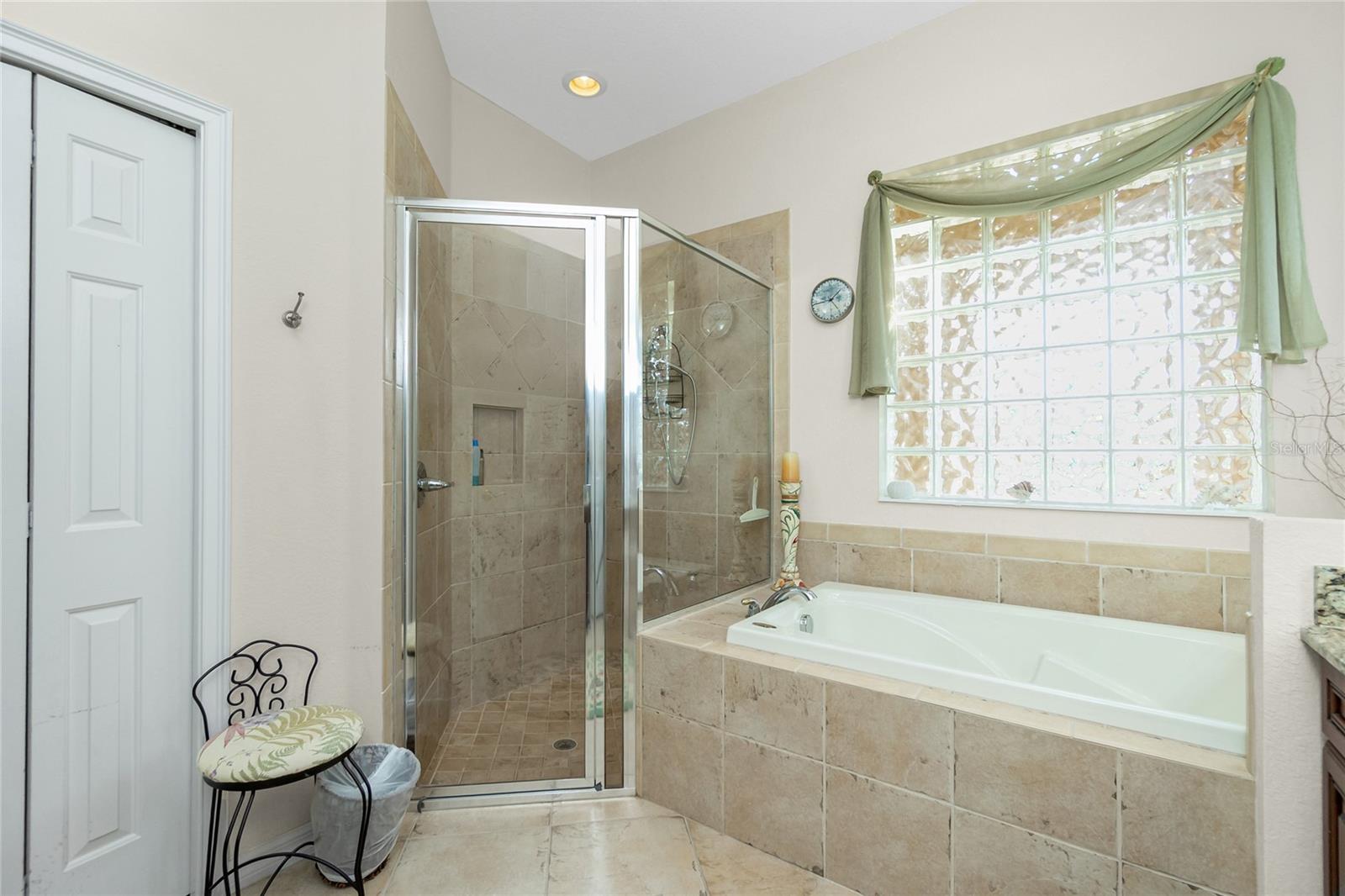 Image 24 of 63 For 142 Savona Way