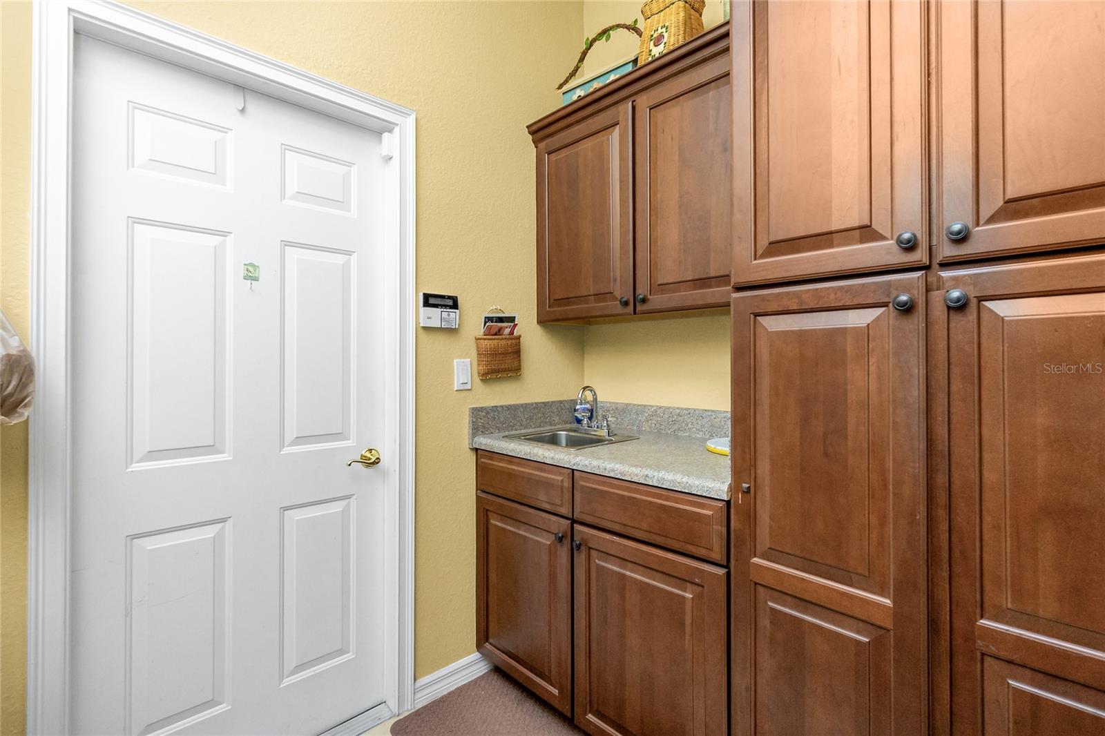 Image 34 of 63 For 142 Savona Way