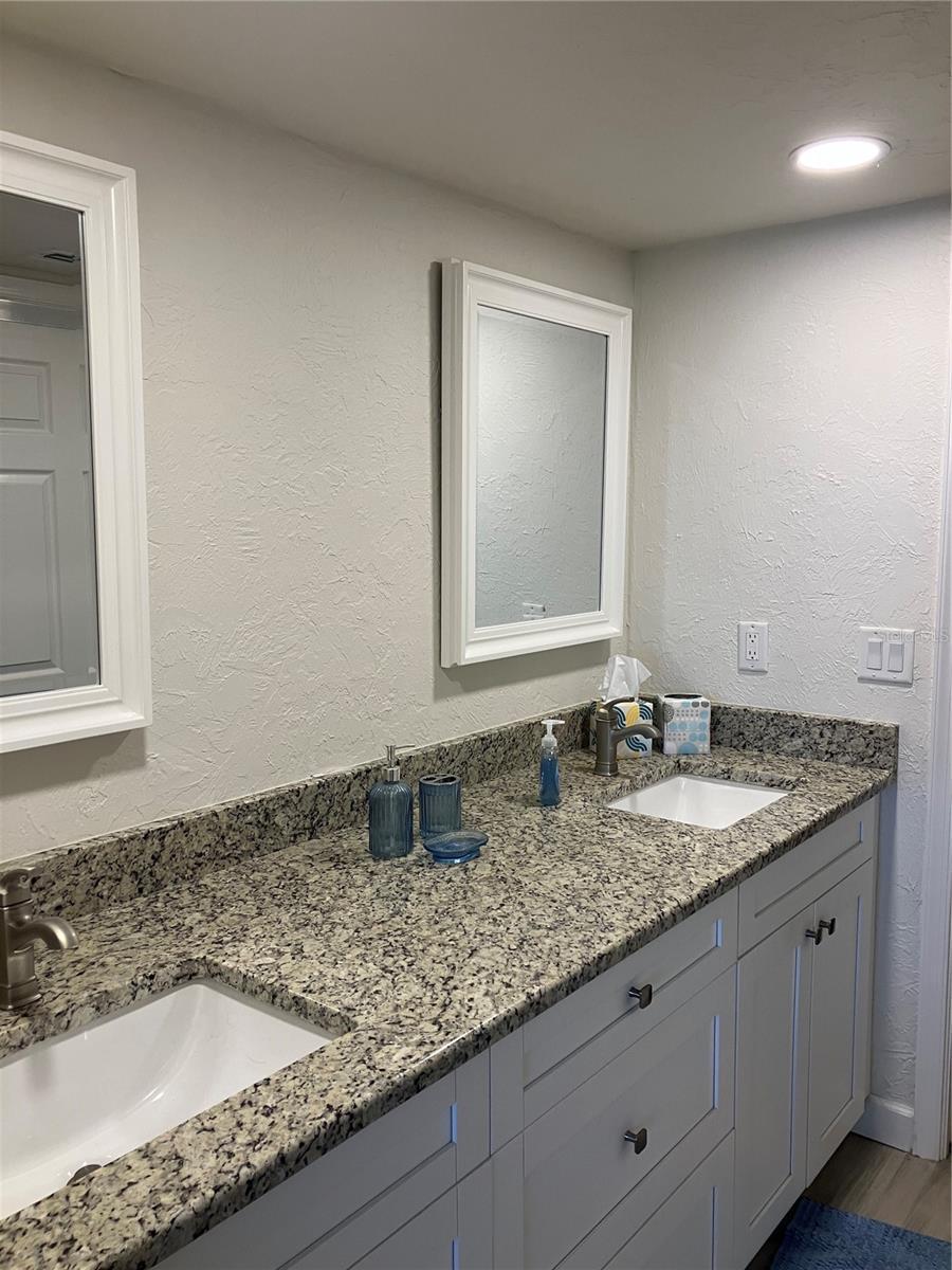 Image 21 of 25 For 14459 River Beach Drive 225