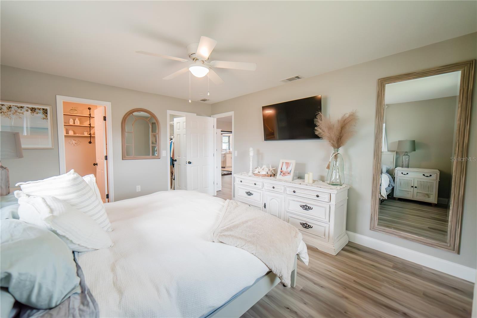 Image 17 of 42 For 7234 Mamouth Street