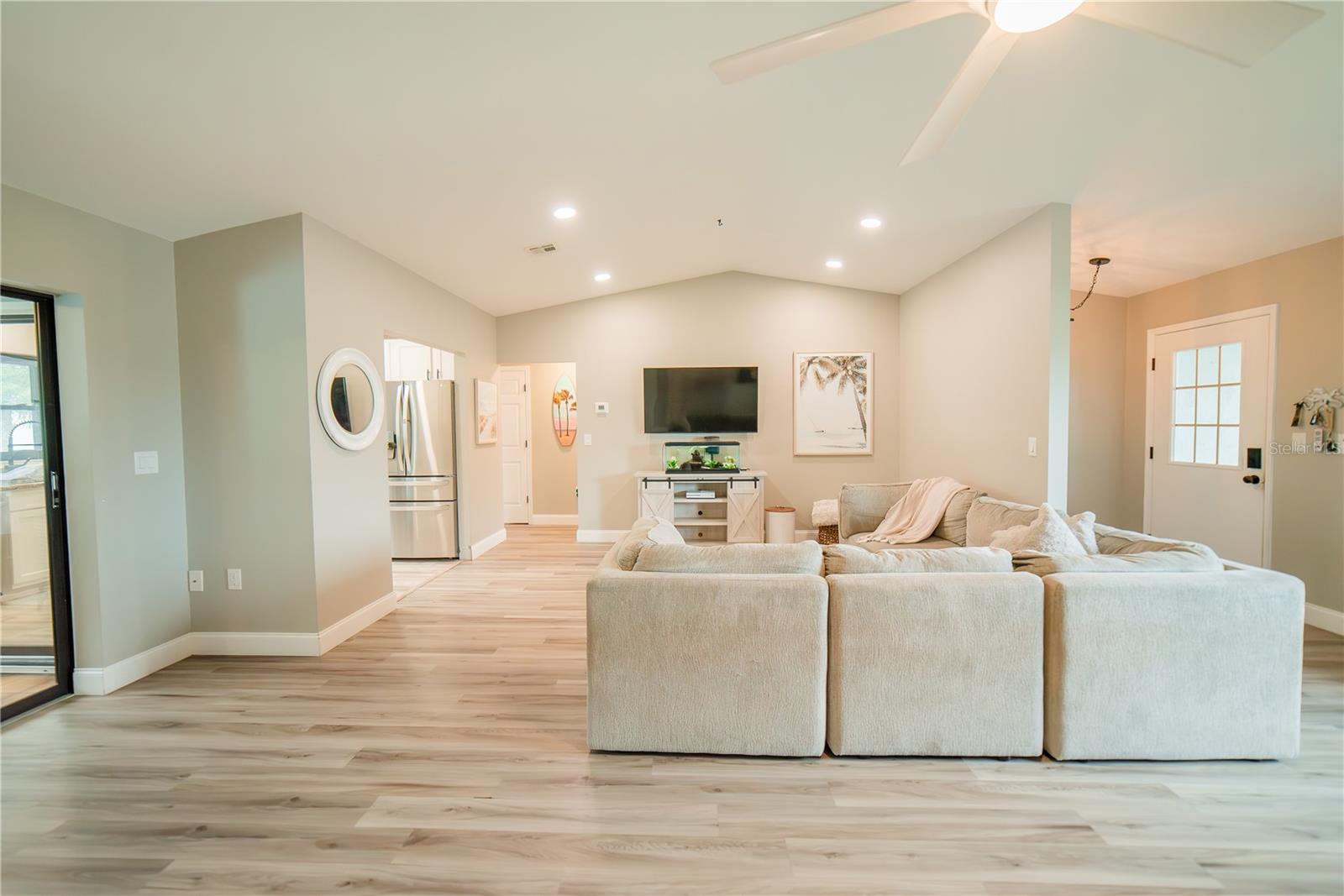 Image 6 of 42 For 7234 Mamouth Street