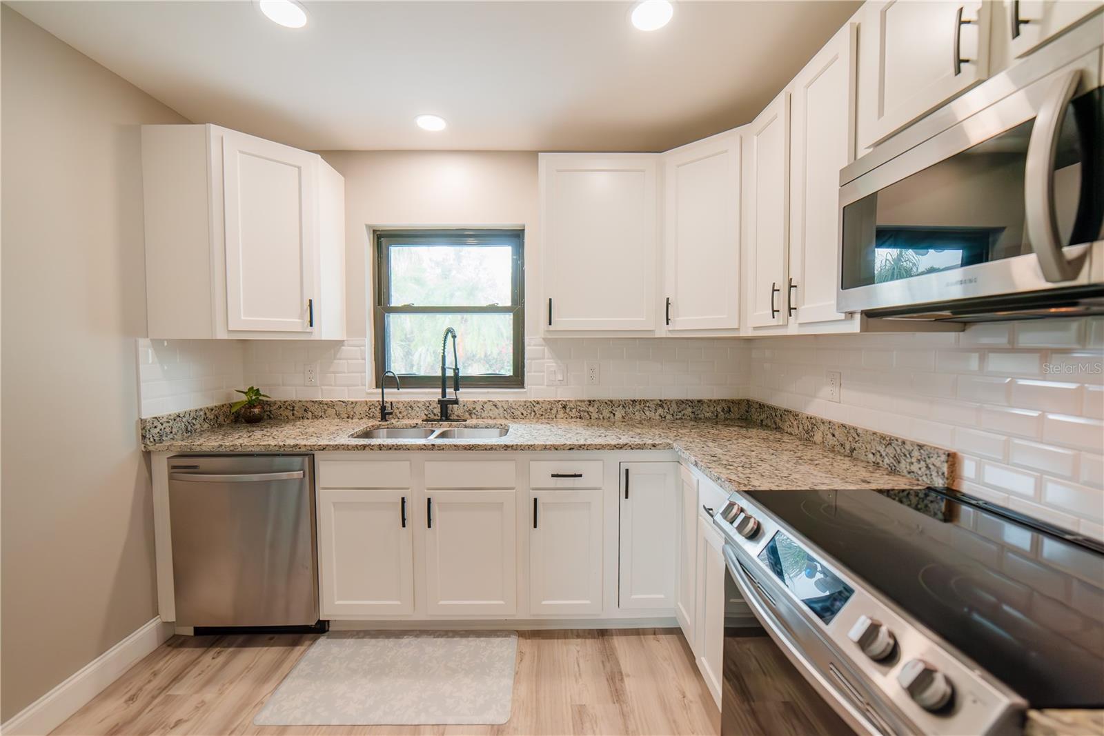 Image 9 of 42 For 7234 Mamouth Street