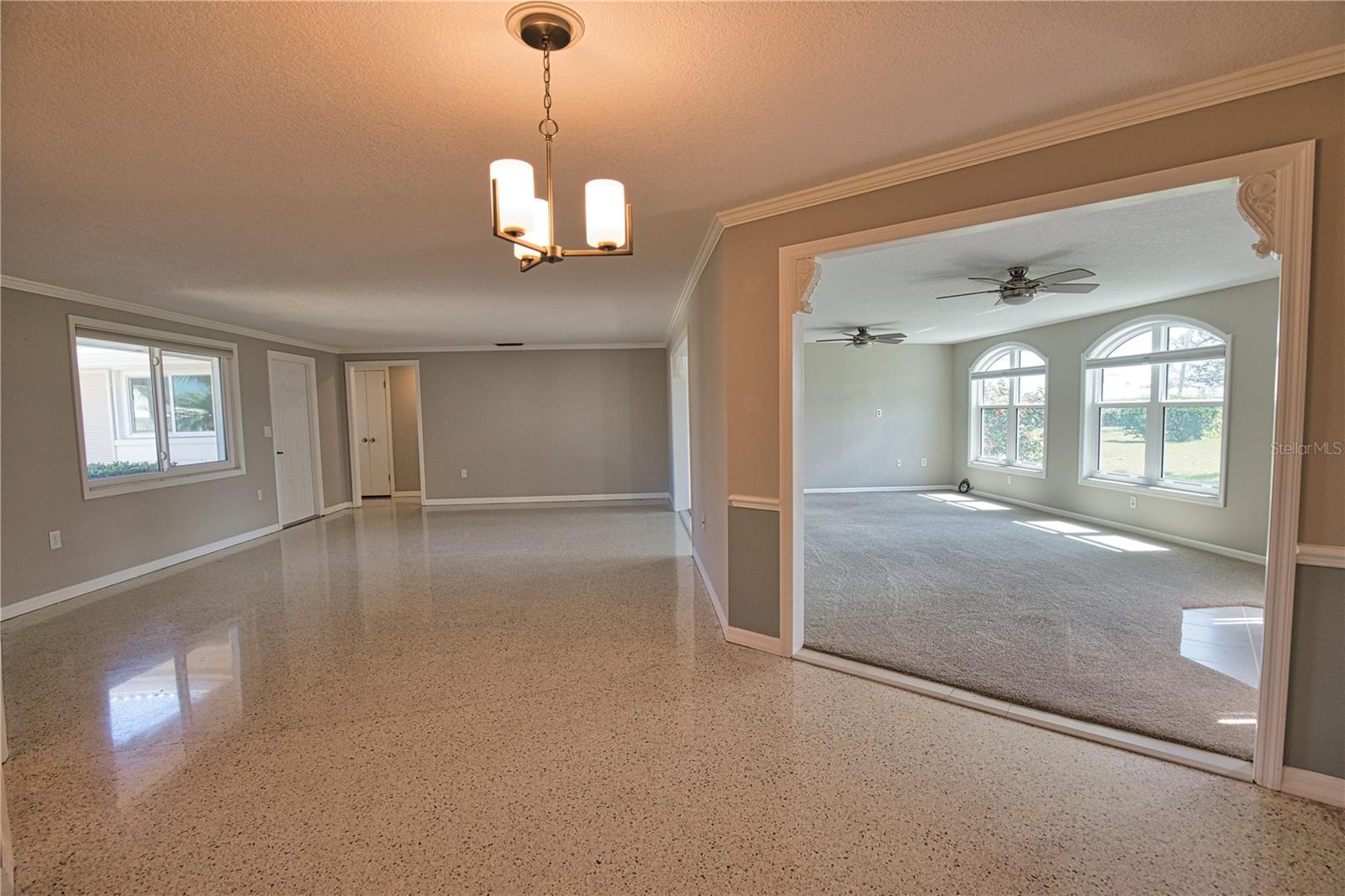 Image 10 of 42 For 19 Oakwood Dr N  19