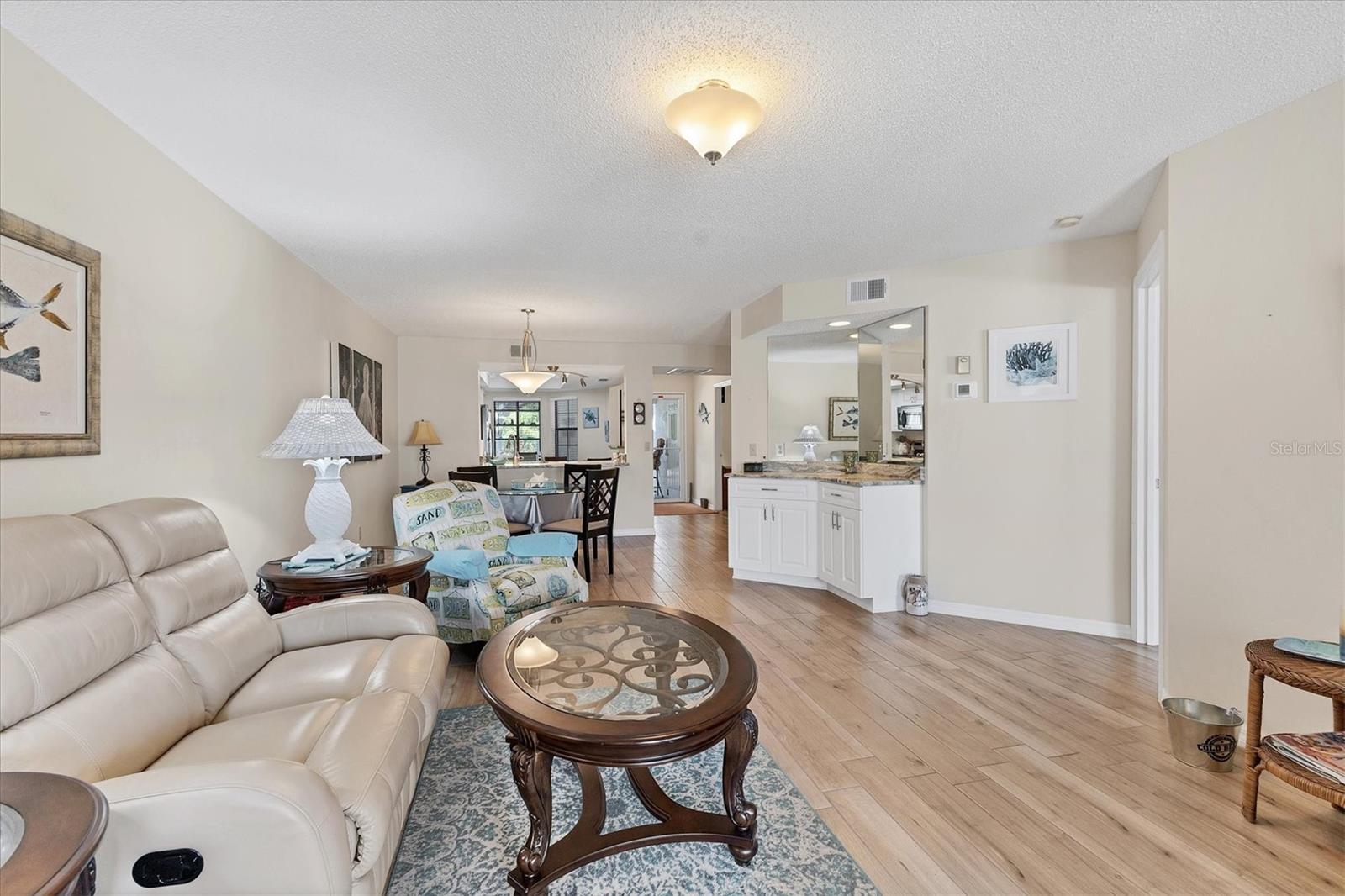 Image 8 of 48 For 507 Pine Hollow Circle 507