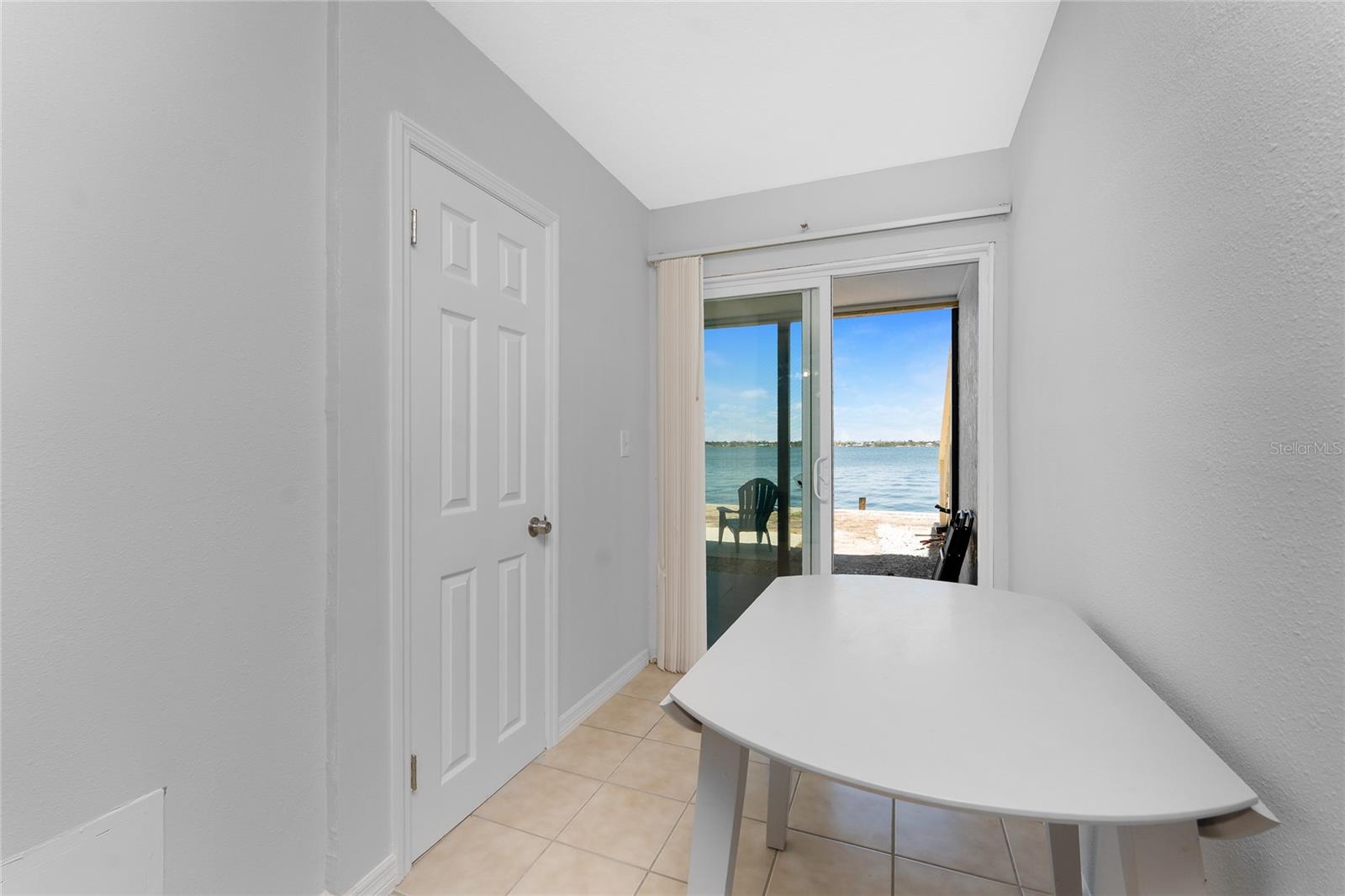 Image 15 of 90 For 5041 Beach Road 2a And 2b