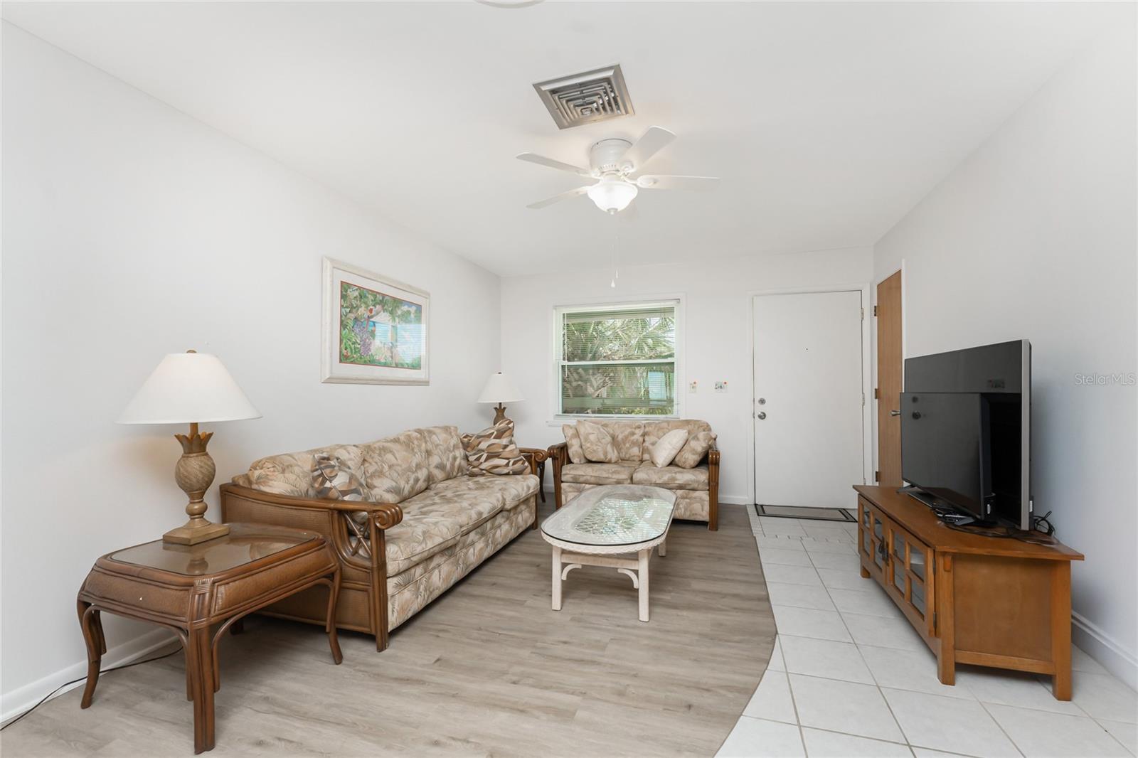 Image 34 of 90 For 5041 Beach Road 2a And 2b