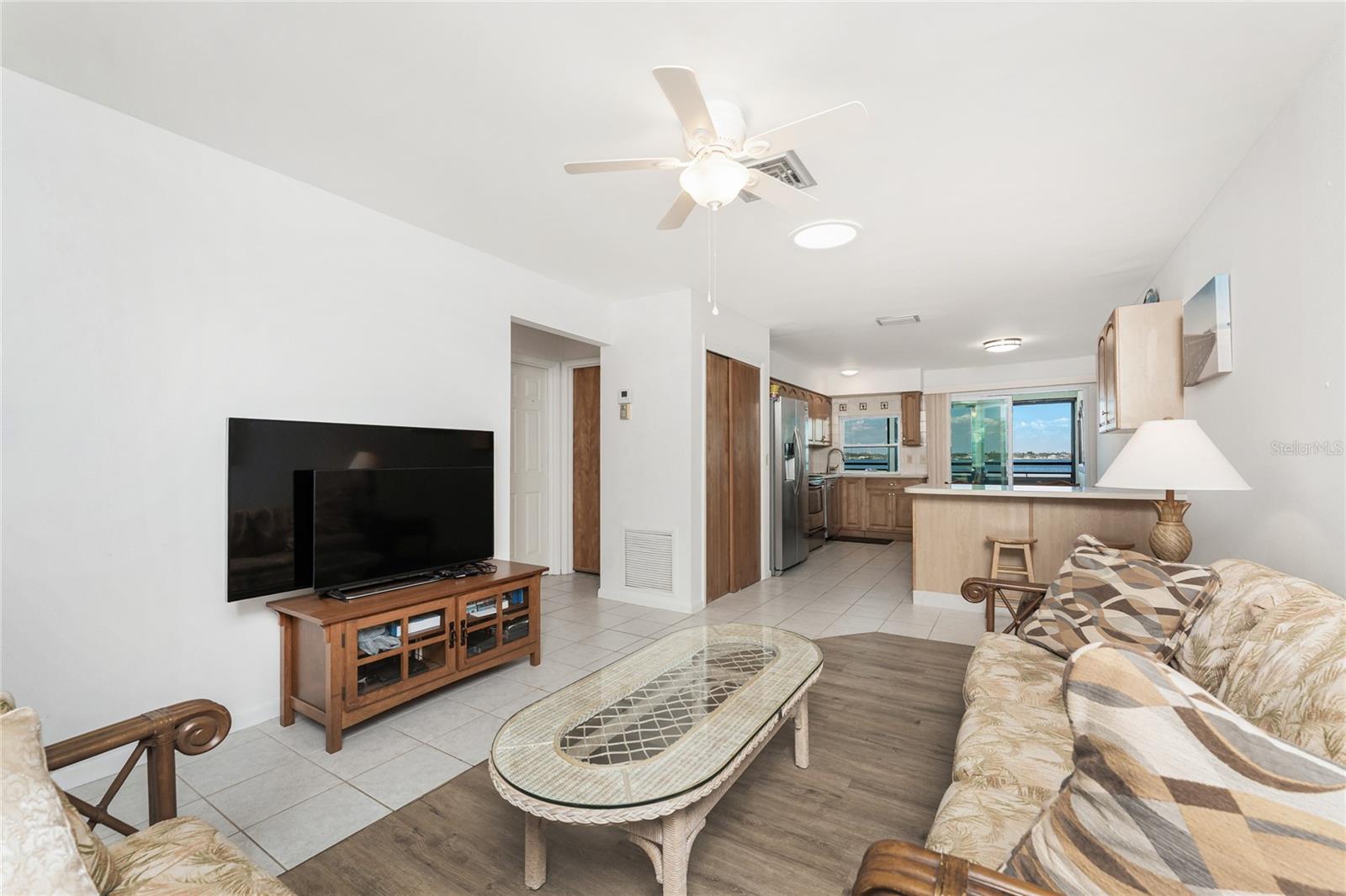 Image 37 of 90 For 5041 Beach Road 2a And 2b