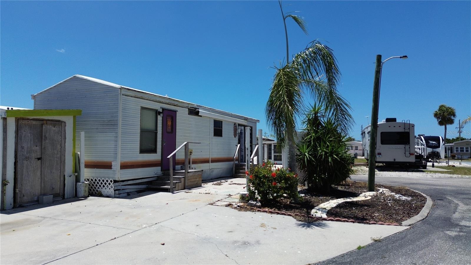 Image 10 of 13 For 1475 Flamingo Drive 90