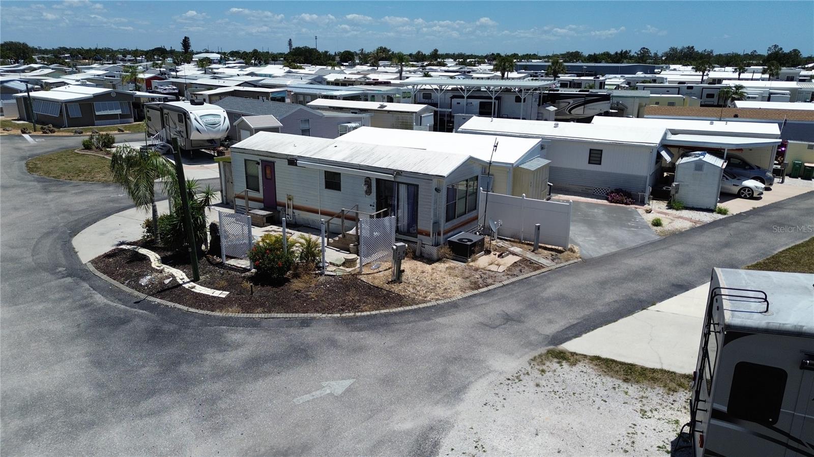 Image 11 of 13 For 1475 Flamingo Drive 90