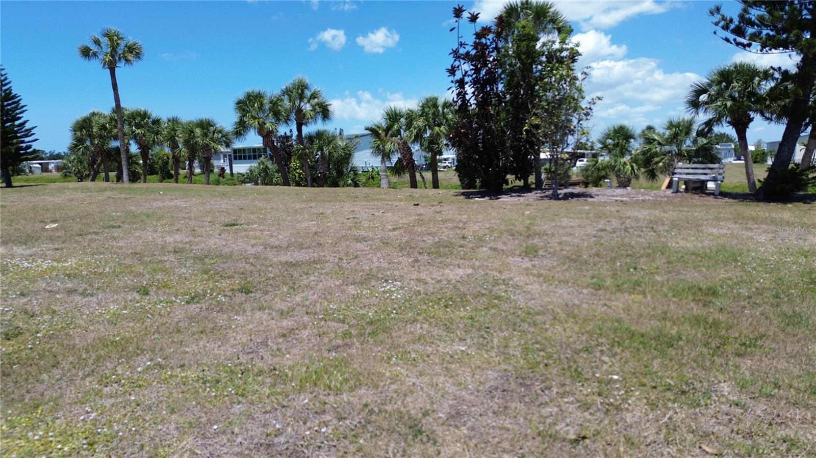 Image 3 of 13 For 1475 Flamingo Drive 90