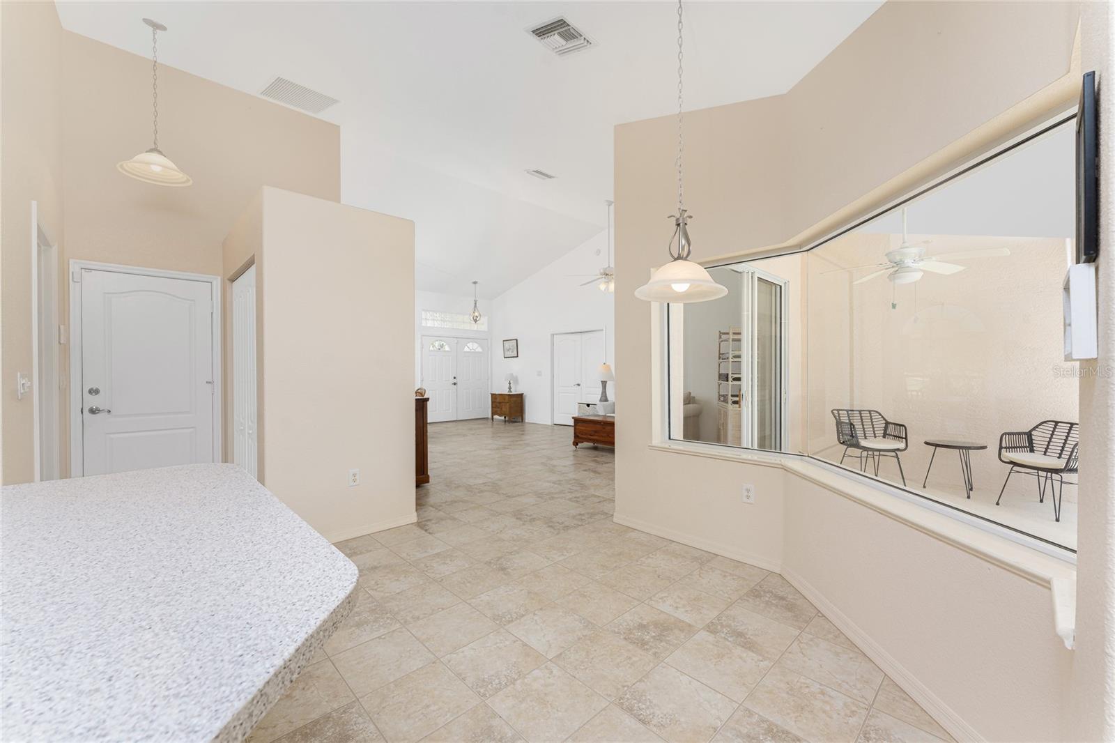 Image 19 of 73 For 1157 Rotonda Circle