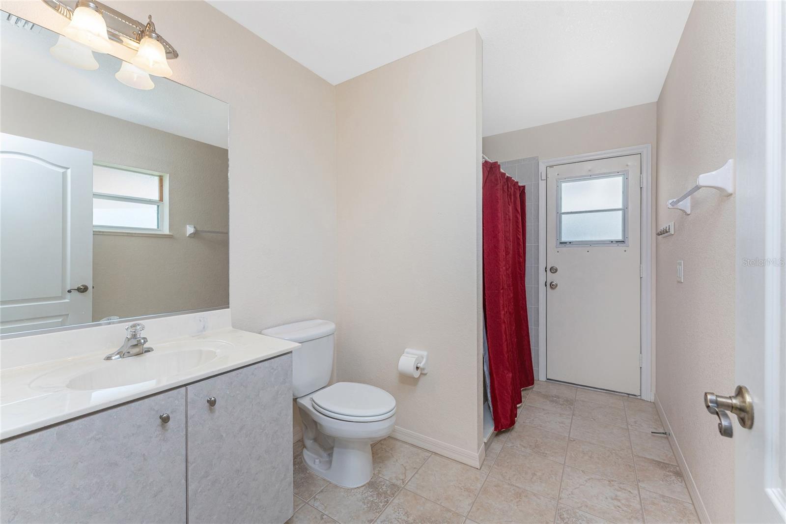Image 36 of 73 For 1157 Rotonda Circle