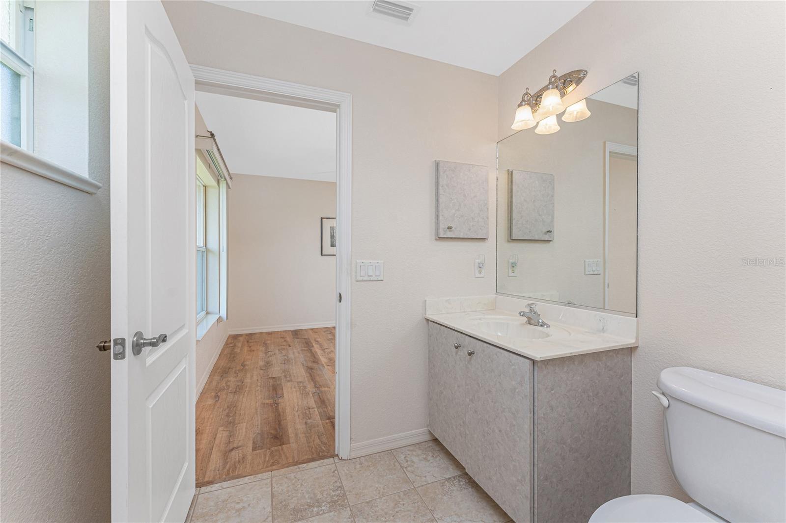 Image 38 of 73 For 1157 Rotonda Circle