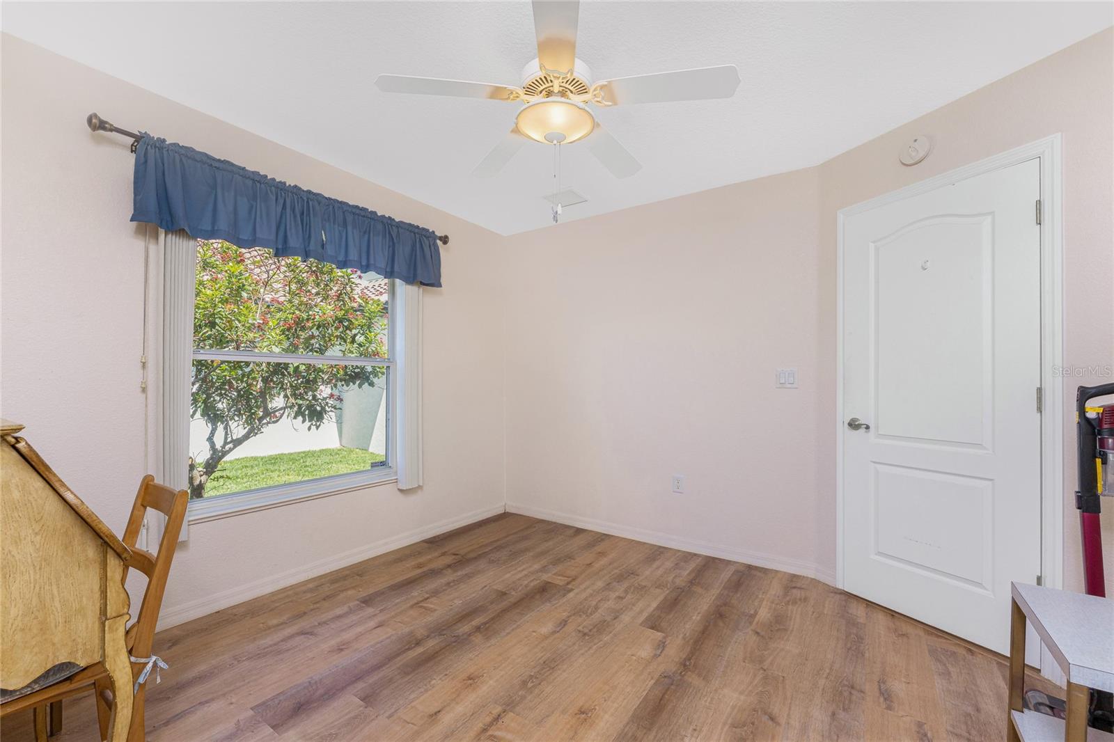 Image 40 of 73 For 1157 Rotonda Circle
