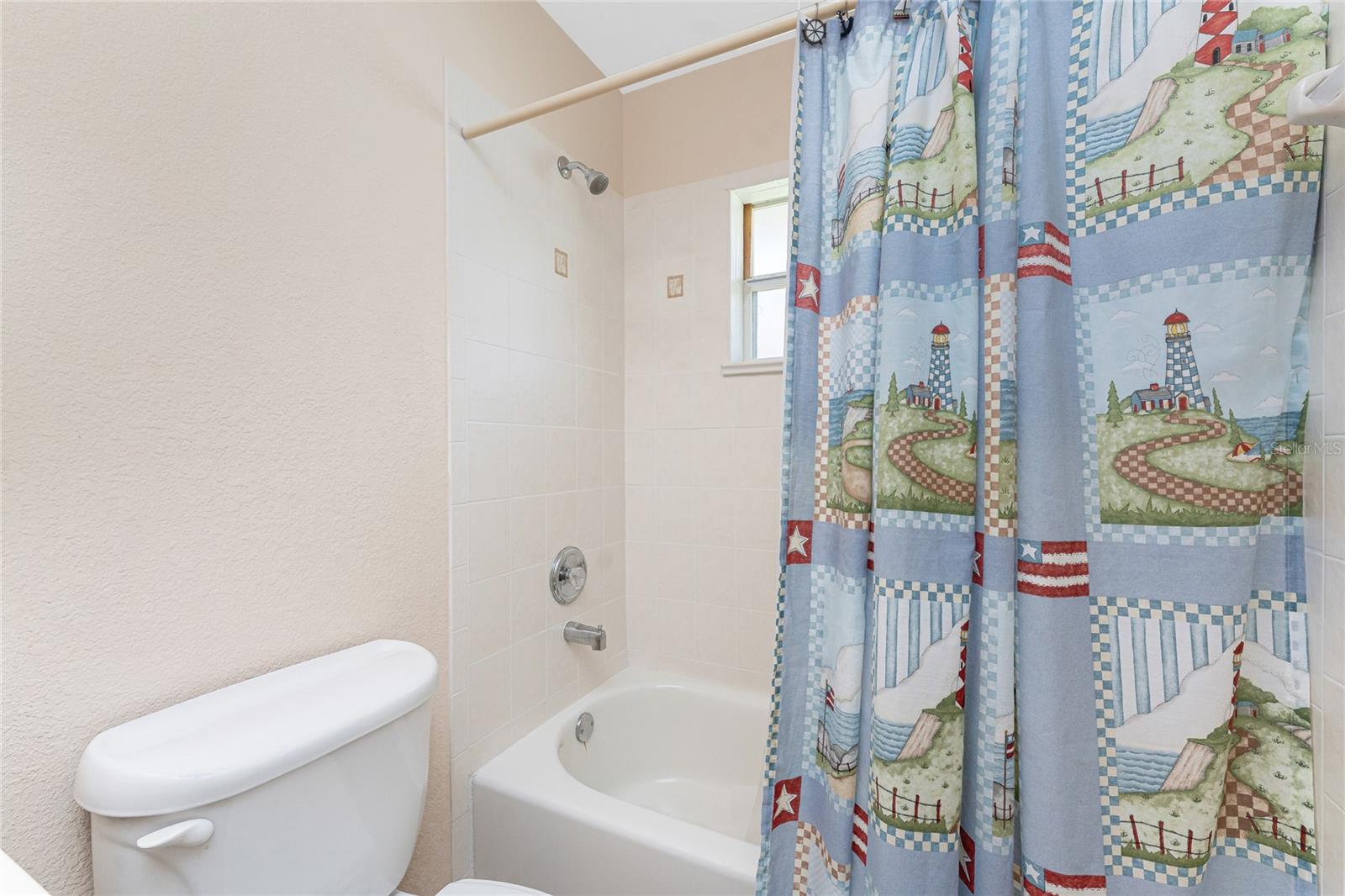 Image 42 of 73 For 1157 Rotonda Circle