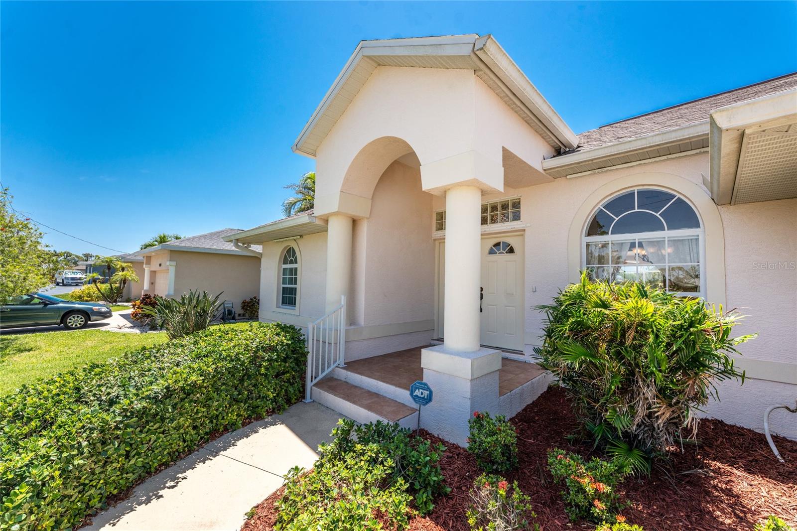 Image 8 of 73 For 1157 Rotonda Circle
